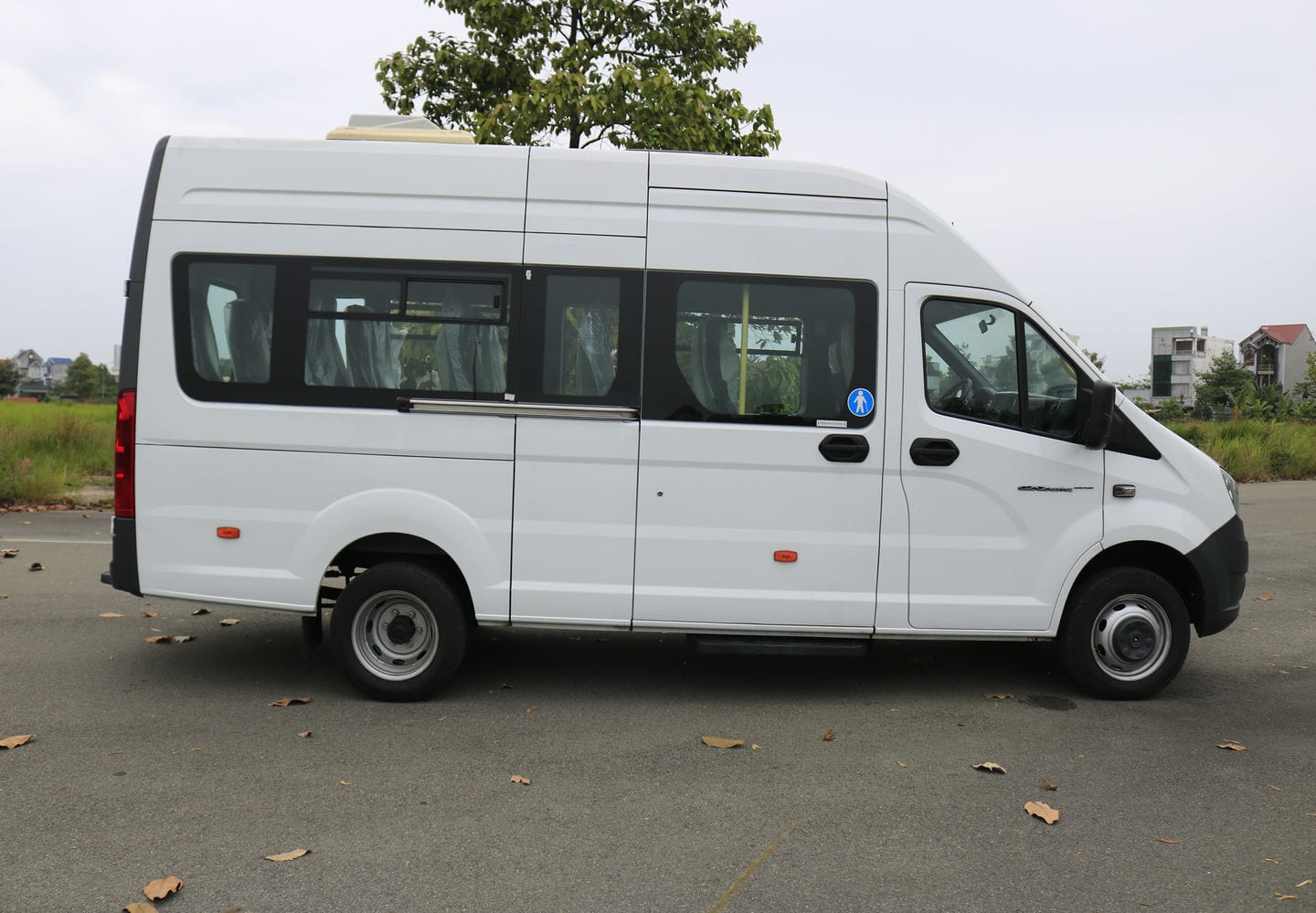 Gaz 17 Chỗ - http://marketing.udtrucks.com.vn/file/gaz/gaz-17-cho/photo/_MG_1341low.jpg