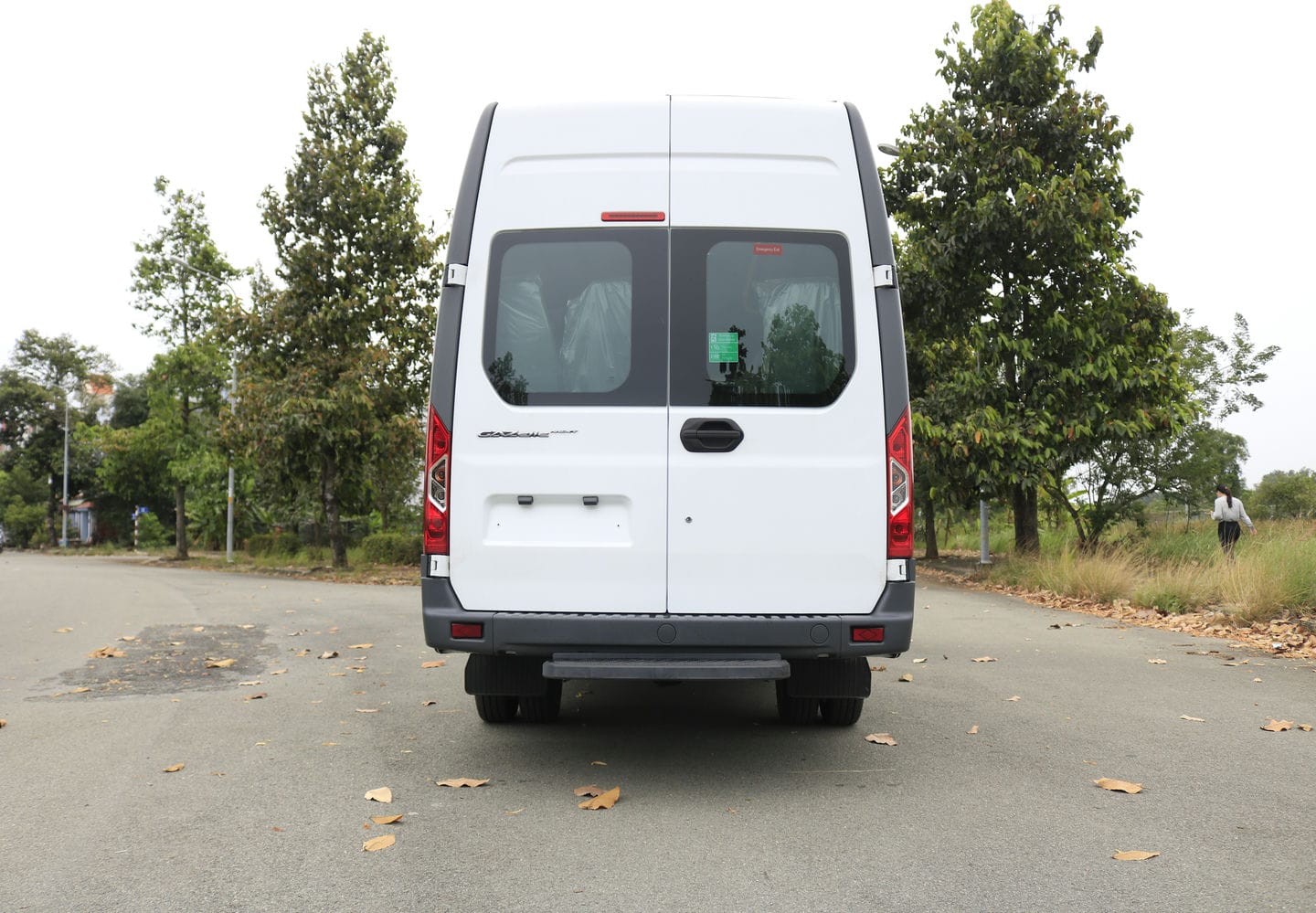 Gaz 17 Chỗ - http://marketing.udtrucks.com.vn/file/gaz/gaz-17-cho/photo/_MG_1343low.jpg