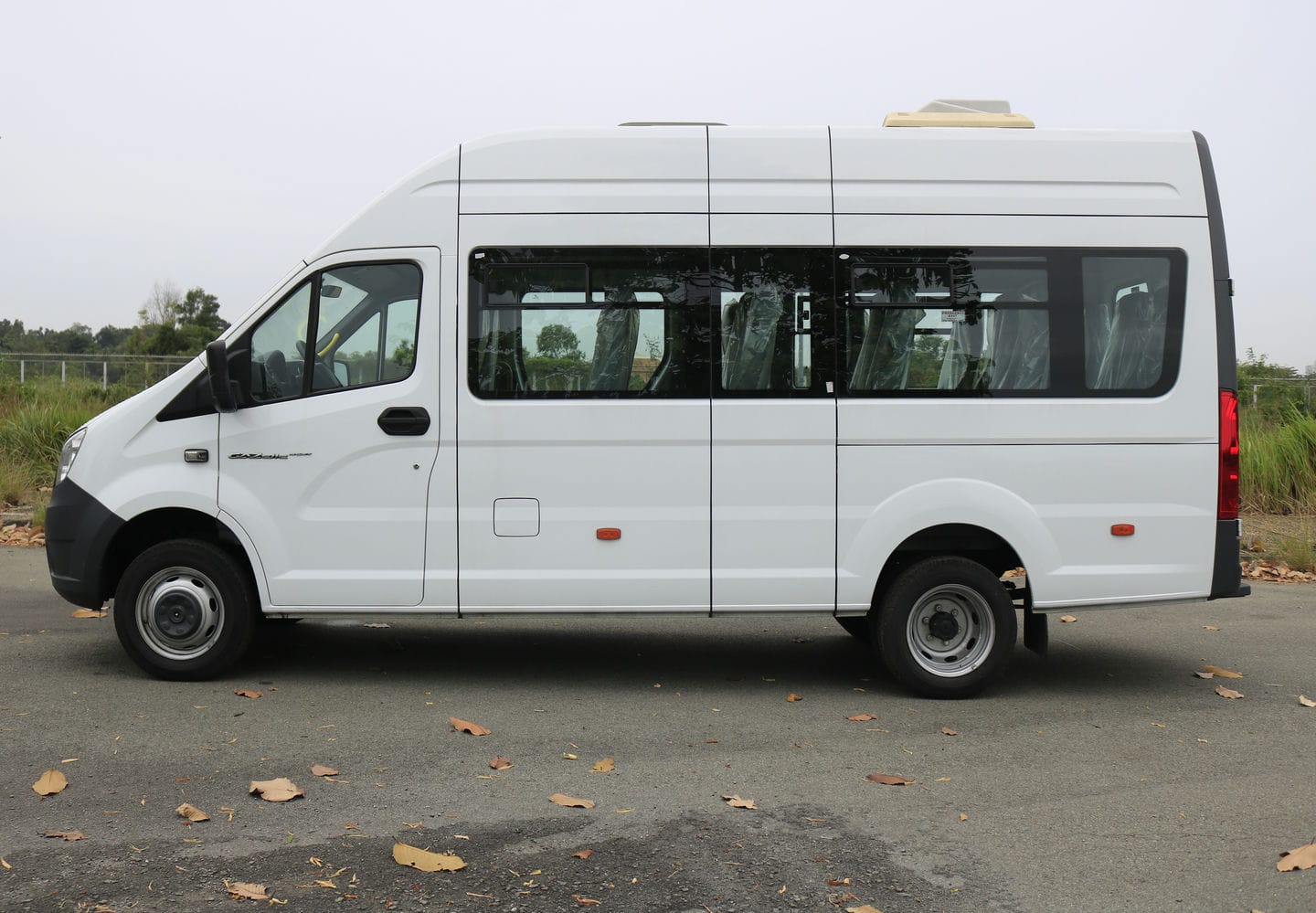 Gaz 17 Chỗ - http://marketing.udtrucks.com.vn/file/gaz/gaz-17-cho/photo/_MG_1347low.jpg