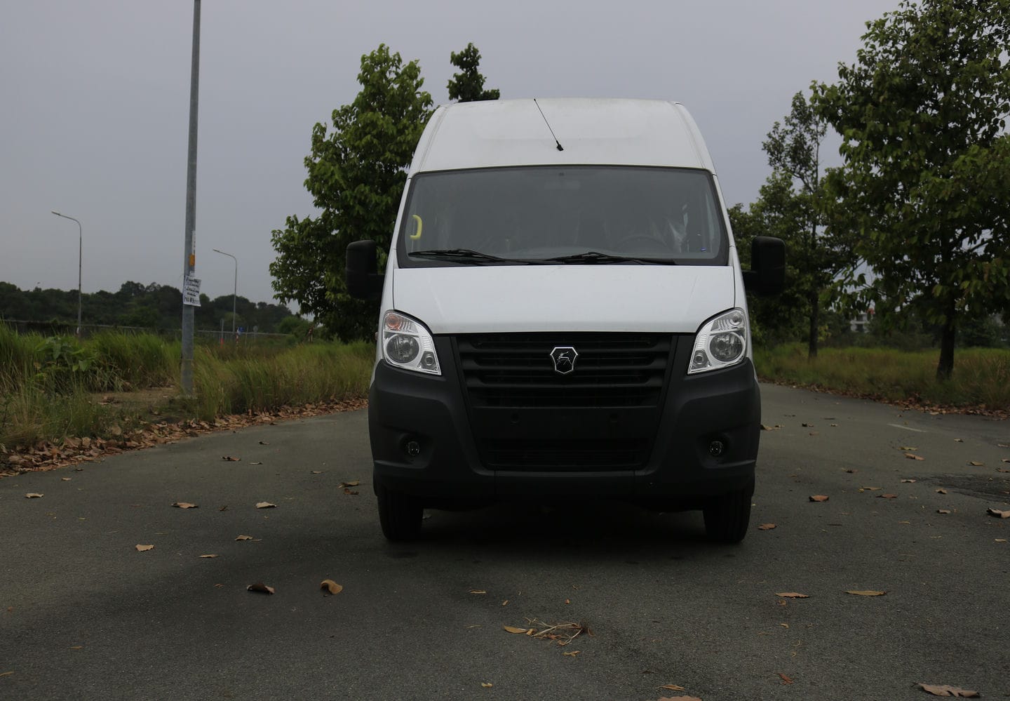 Gaz 17 Chỗ - http://marketing.udtrucks.com.vn/file/gaz/gaz-17-cho/photo/_MG_1354low.jpg