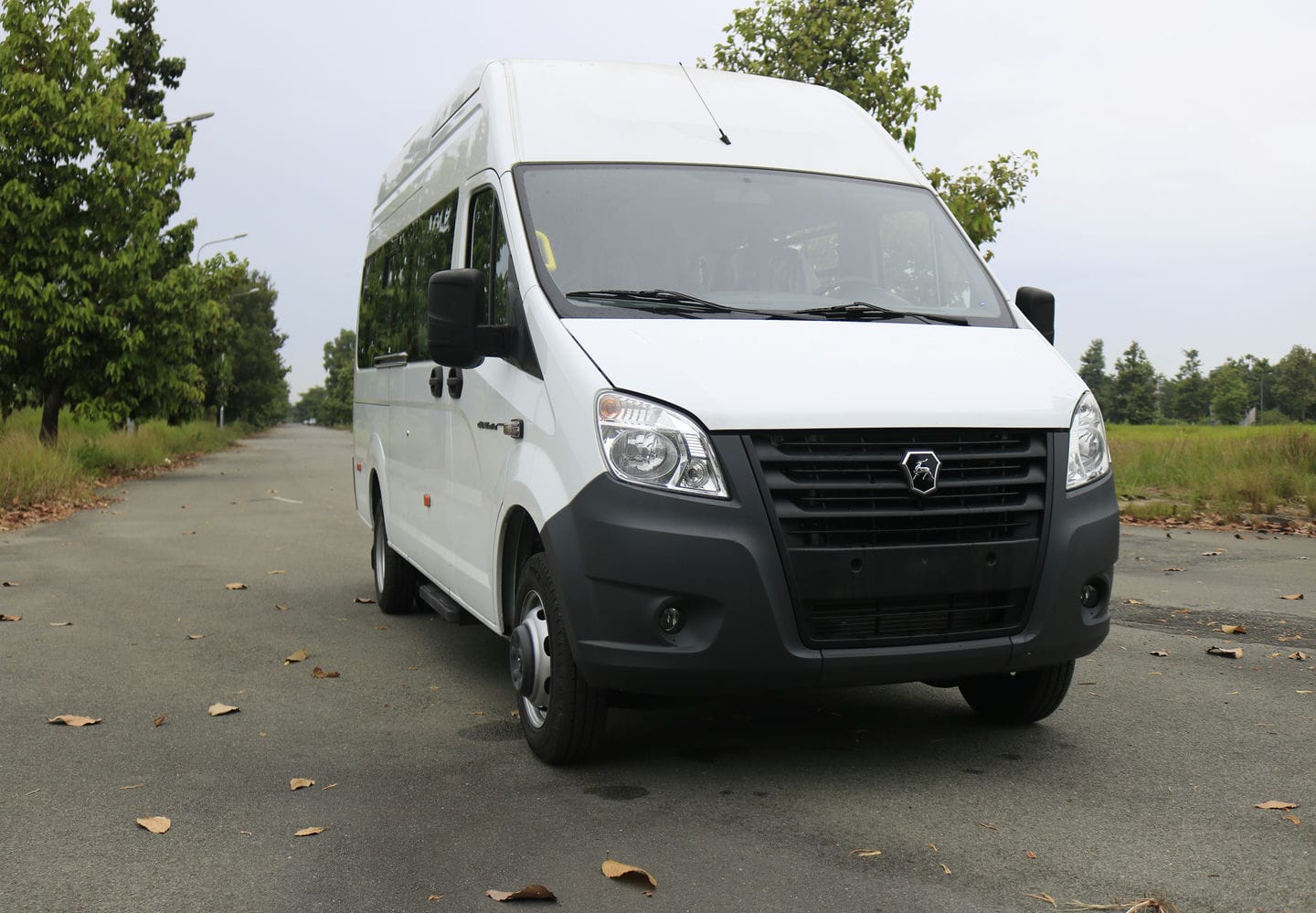 Gaz 17 Chỗ - http://marketing.udtrucks.com.vn/file/gaz/gaz-17-cho/photo/_MG_1357low.jpg