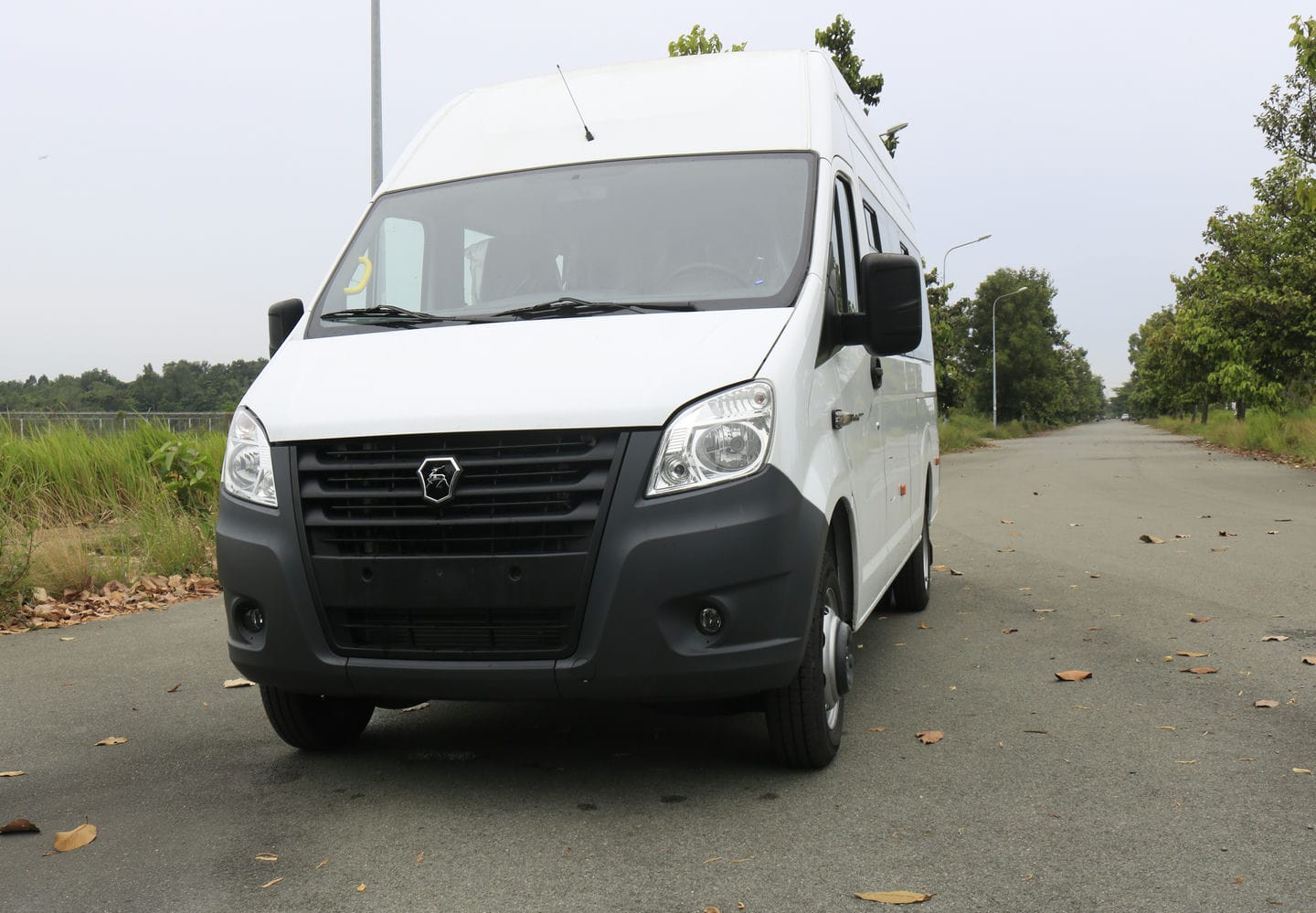 Gaz 17 Chỗ - http://marketing.udtrucks.com.vn/file/gaz/gaz-17-cho/photo/_MG_1364low.jpg