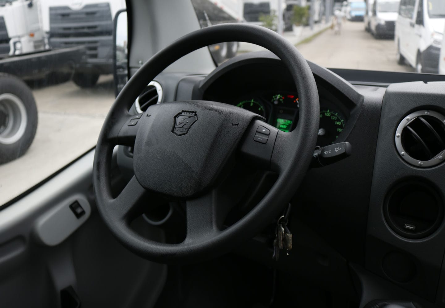 Gaz 19 Chỗ - http://marketing.udtrucks.com.vn/file/gaz/gaz-19-cho/photo/_MG_1236low.jpg