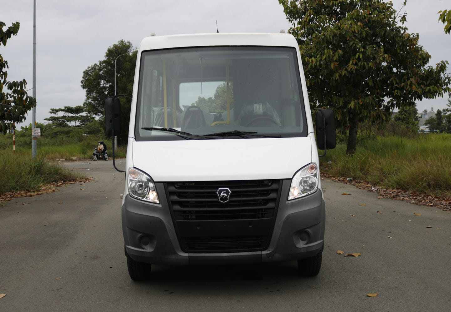 Gaz 19 Chỗ - http://marketing.udtrucks.com.vn/file/gaz/gaz-19-cho/photo/_MG_1248low.jpg