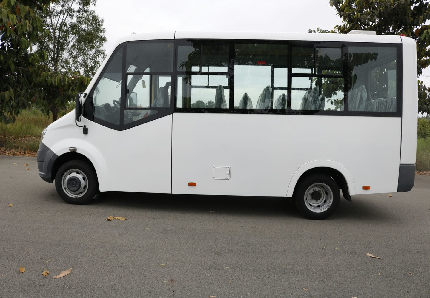 Gaz 19 Chỗ - http://marketing.udtrucks.com.vn/file/gaz/gaz-19-cho/photo/_MG_1259low.jpg