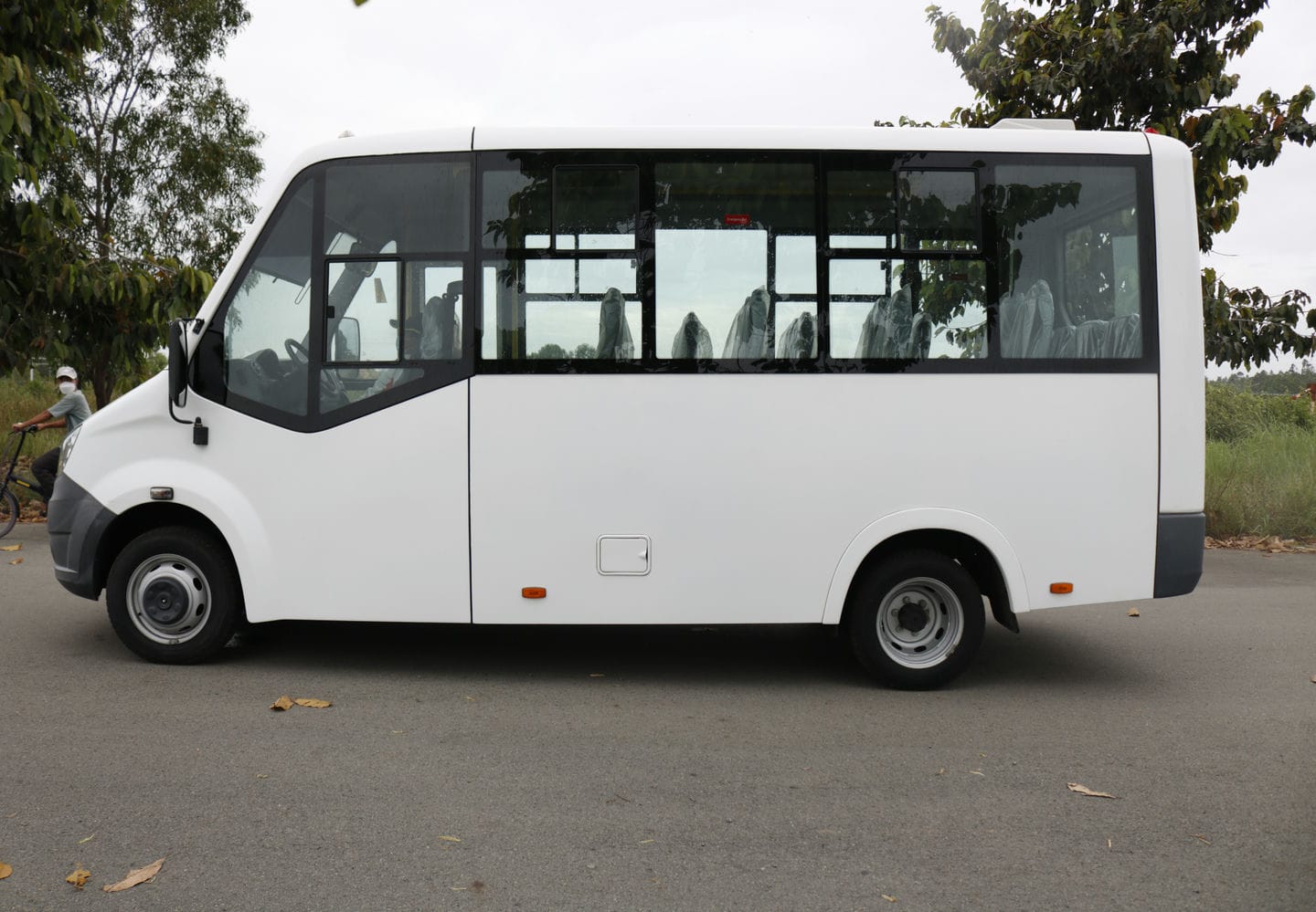 Gaz 19 Chỗ - http://marketing.udtrucks.com.vn/file/gaz/gaz-19-cho/photo/_MG_1260low.jpg