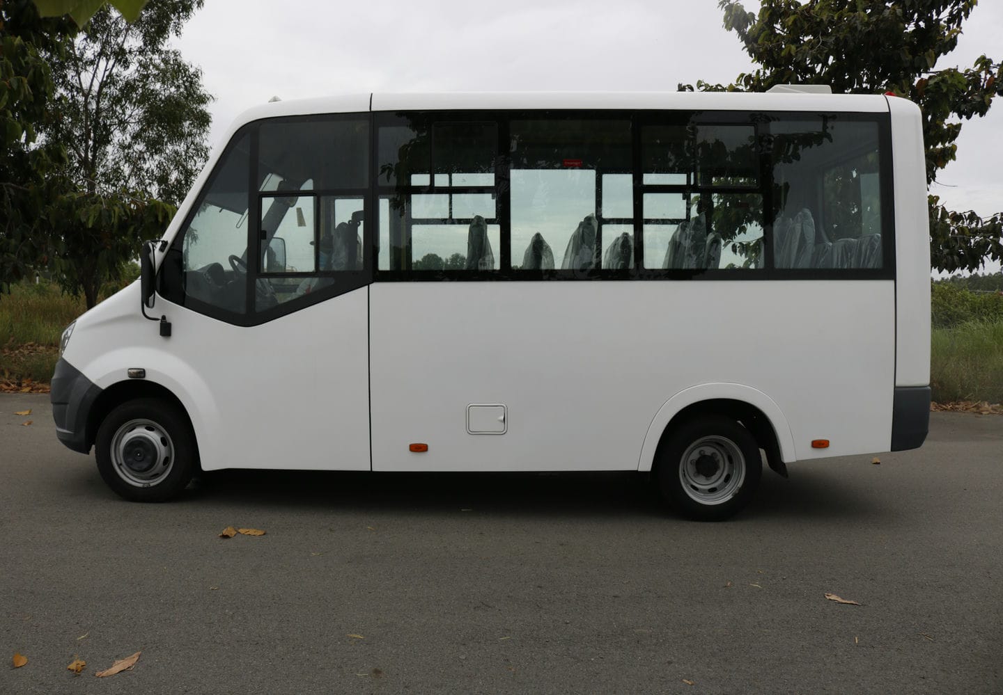 Gaz 19 Chỗ - http://marketing.udtrucks.com.vn/file/gaz/gaz-19-cho/photo/_MG_1261low.jpg