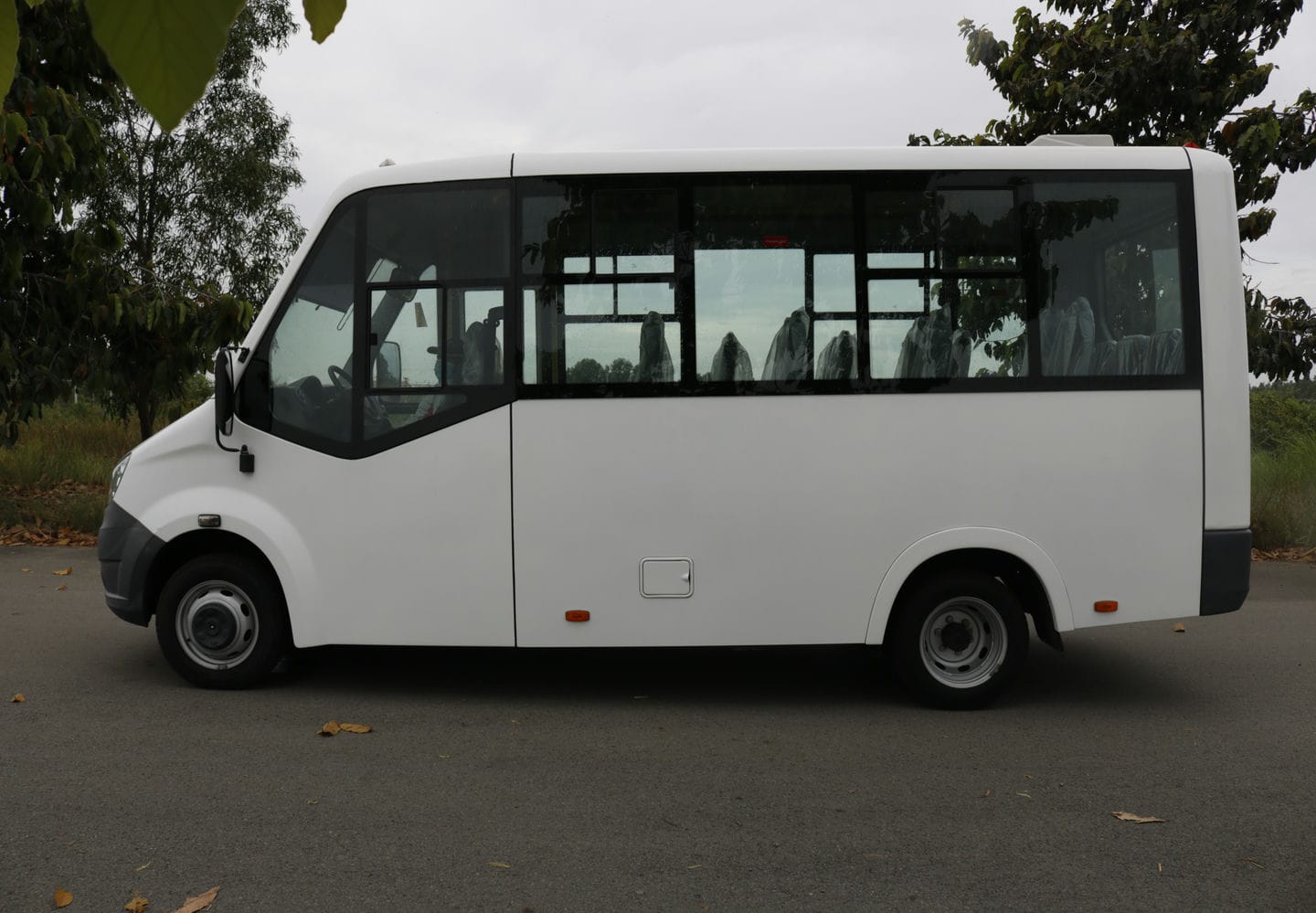 Gaz 19 Chỗ - http://marketing.udtrucks.com.vn/file/gaz/gaz-19-cho/photo/_MG_1263low.jpg
