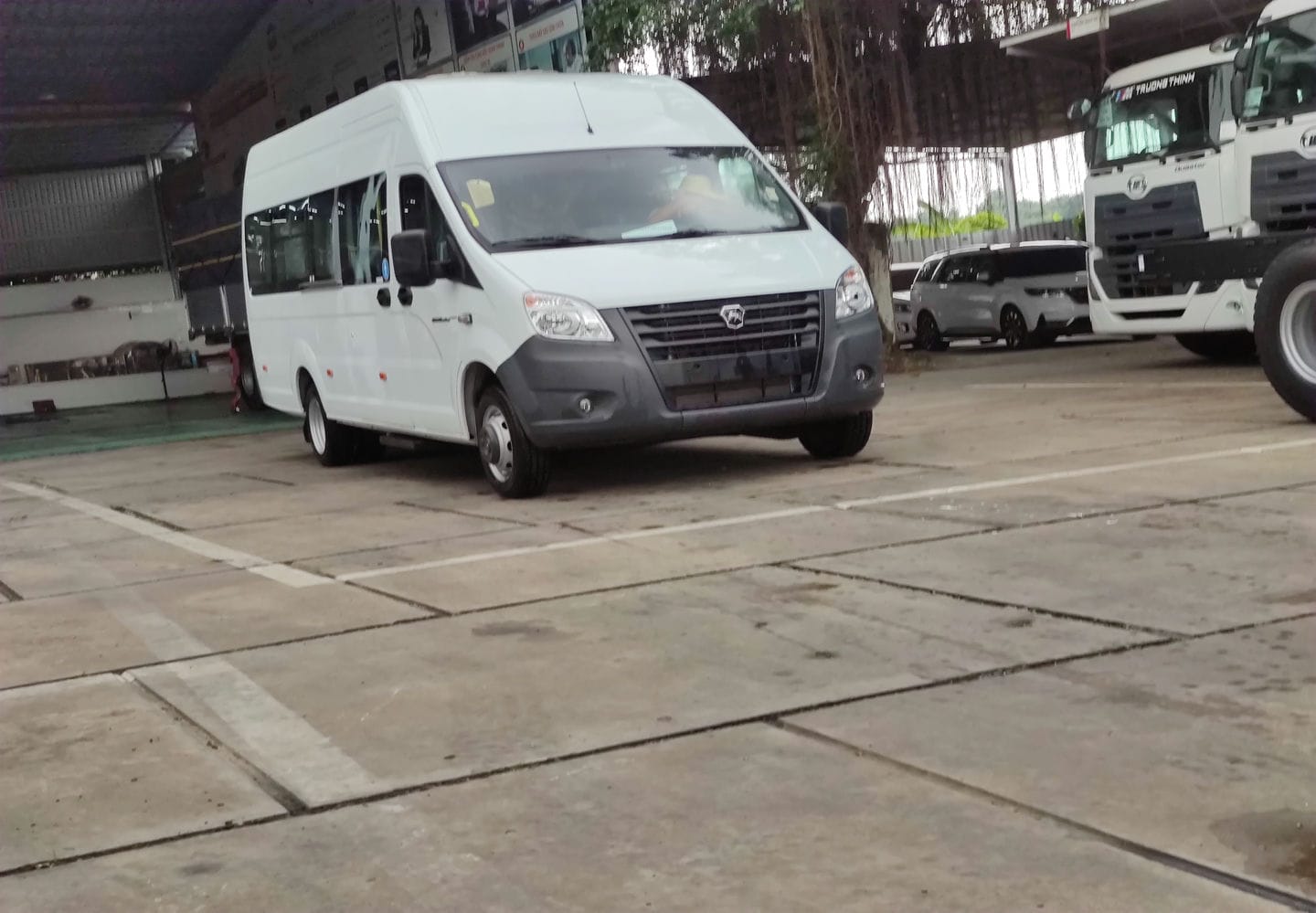 Gaz 20 Chỗ - http://marketing.udtrucks.com.vn/file/gaz/gaz-20-cho/photo/IMG_20220920_100118low.jpg