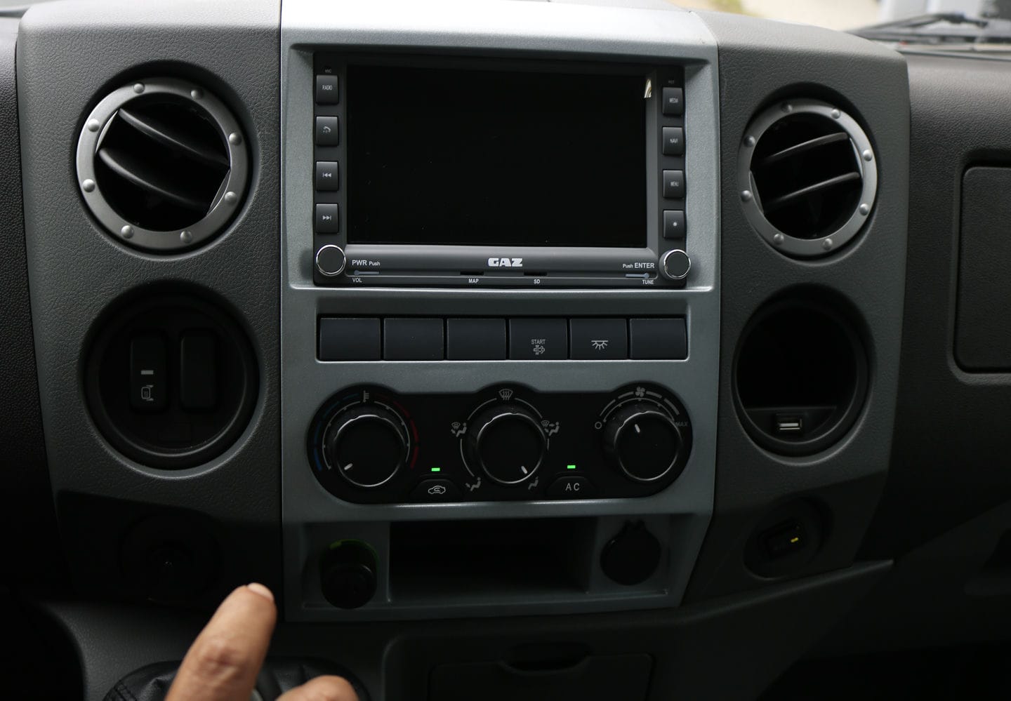 Gaz 20 Chỗ - http://marketing.udtrucks.com.vn/file/gaz/gaz-20-cho/photo/_MG_1297low.jpg