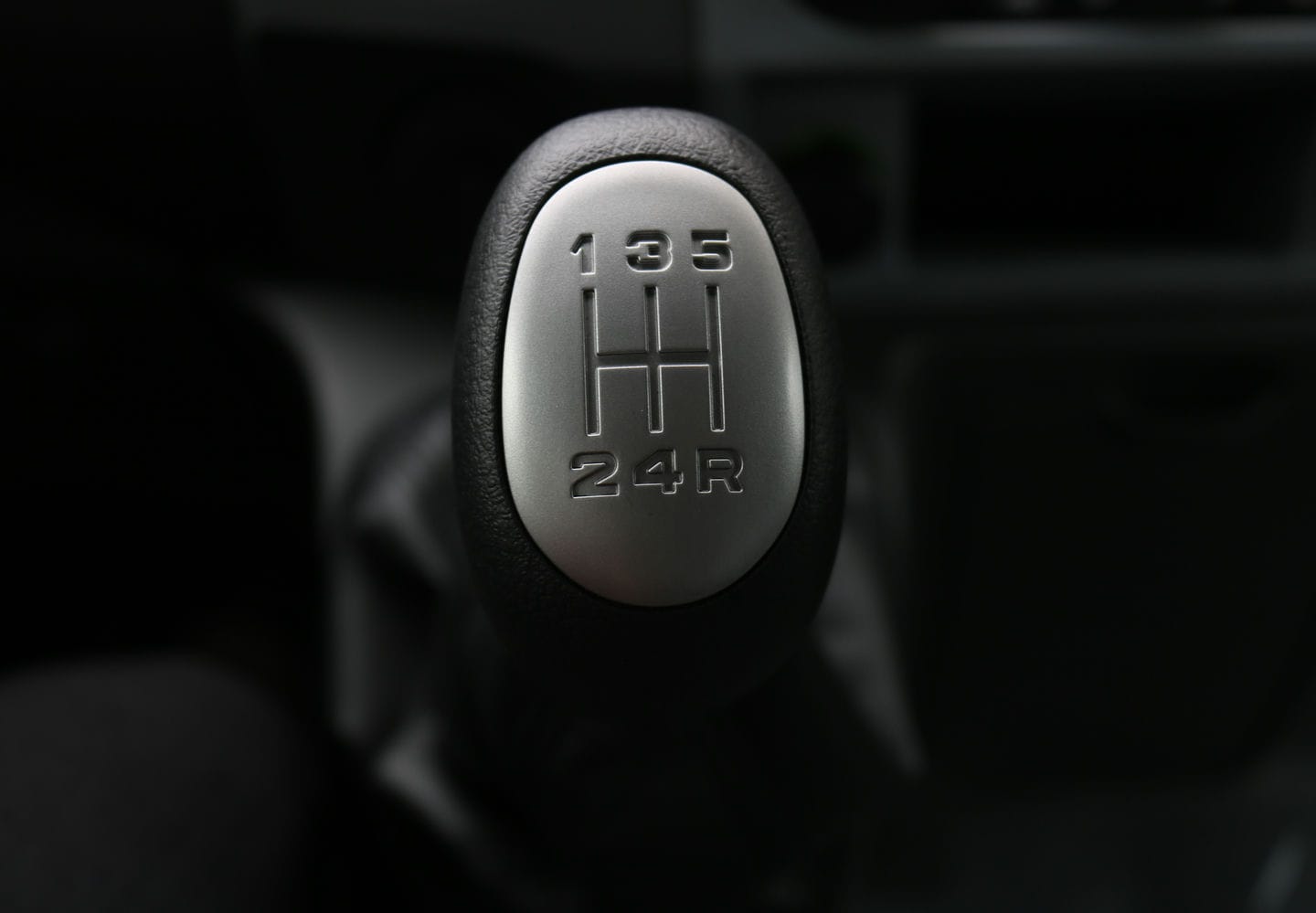 Gaz 20 Chỗ - http://marketing.udtrucks.com.vn/file/gaz/gaz-20-cho/photo/_MG_1298low.jpg