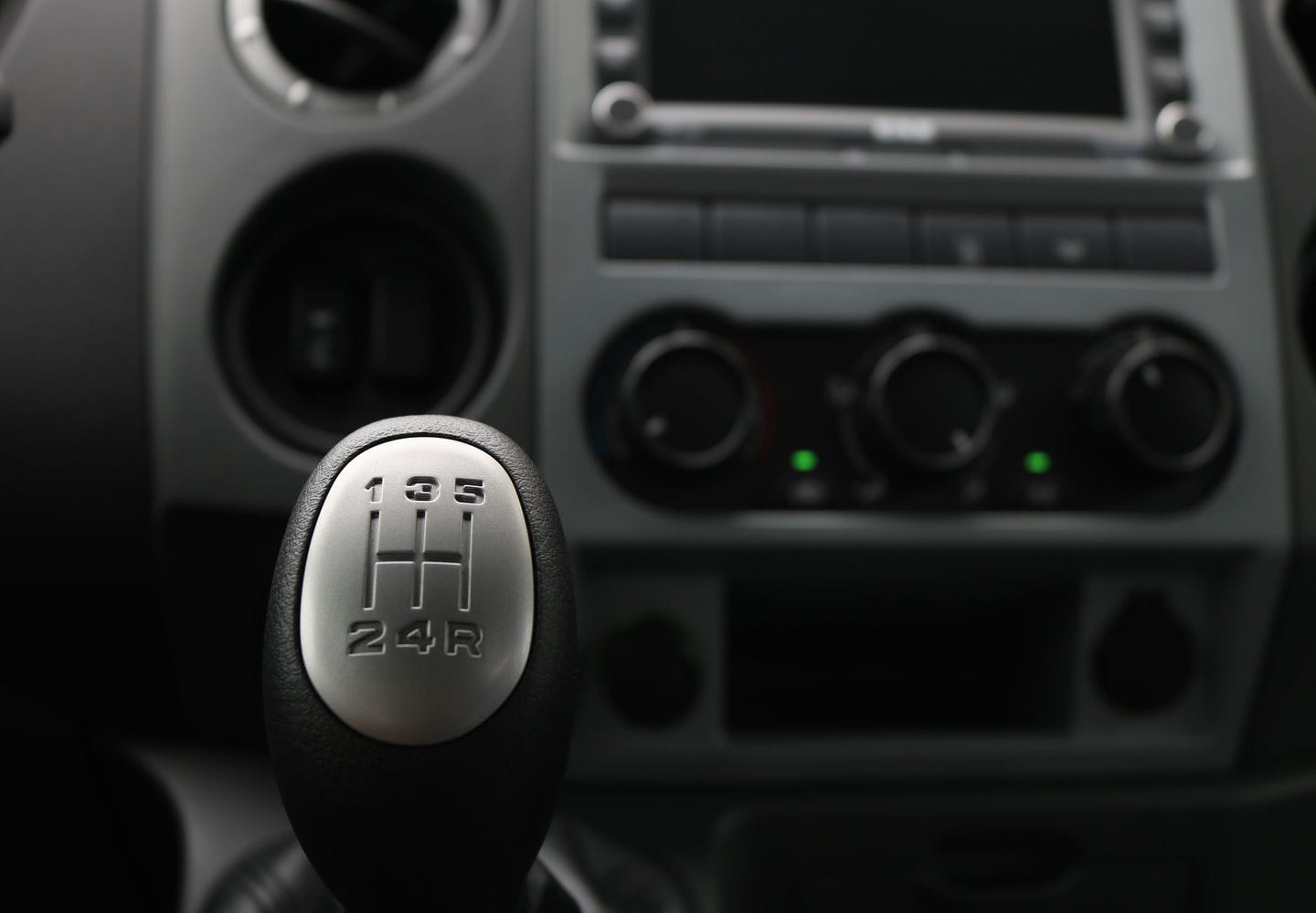 Gaz 20 Chỗ - http://marketing.udtrucks.com.vn/file/gaz/gaz-20-cho/photo/_MG_1299low.jpg