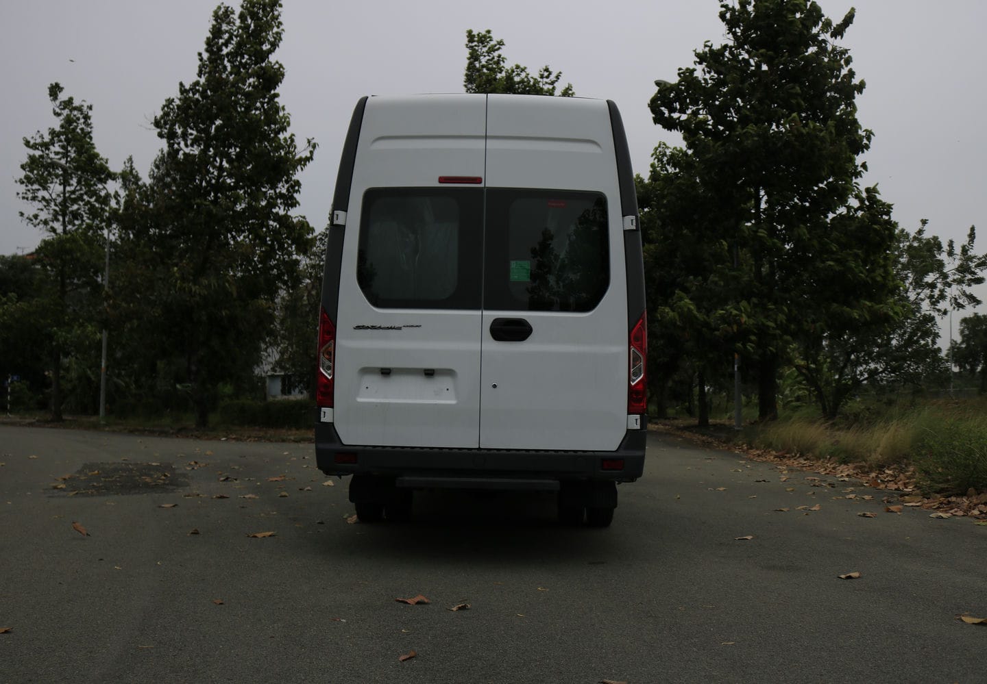 Gaz 20 Chỗ - http://marketing.udtrucks.com.vn/file/gaz/gaz-20-cho/photo/_MG_1312low.jpg