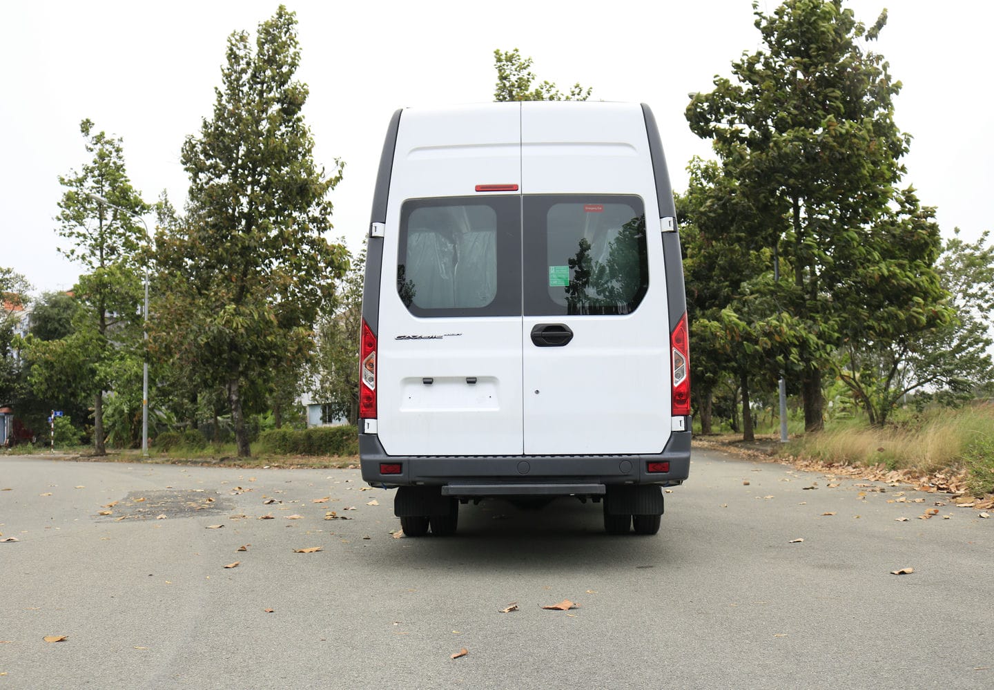 Gaz 20 Chỗ - http://marketing.udtrucks.com.vn/file/gaz/gaz-20-cho/photo/_MG_1314low.jpg