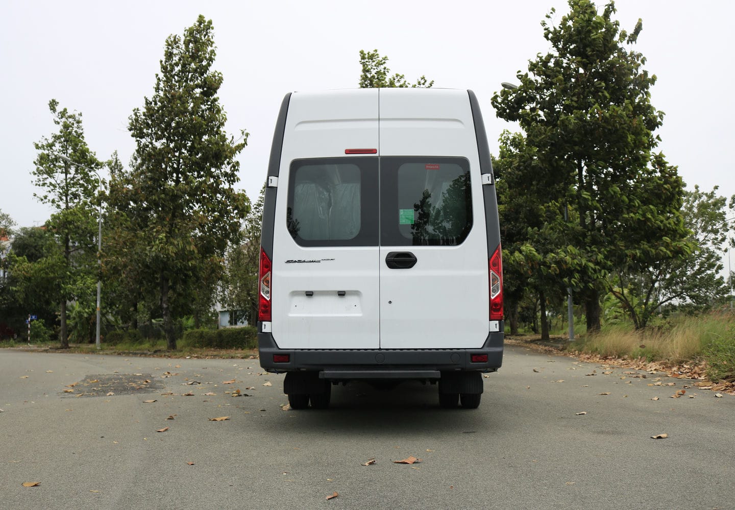 Gaz 20 Chỗ - http://marketing.udtrucks.com.vn/file/gaz/gaz-20-cho/photo/_MG_1315low.jpg