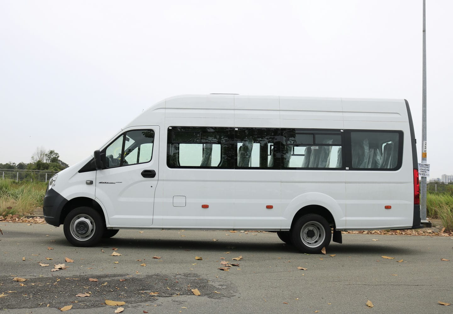Gaz 20 Chỗ - http://marketing.udtrucks.com.vn/file/gaz/gaz-20-cho/photo/_MG_1316low.jpg