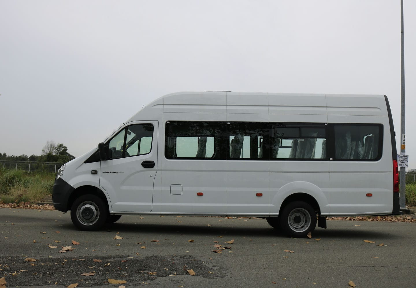 Gaz 20 Chỗ - http://marketing.udtrucks.com.vn/file/gaz/gaz-20-cho/photo/_MG_1317low.jpg