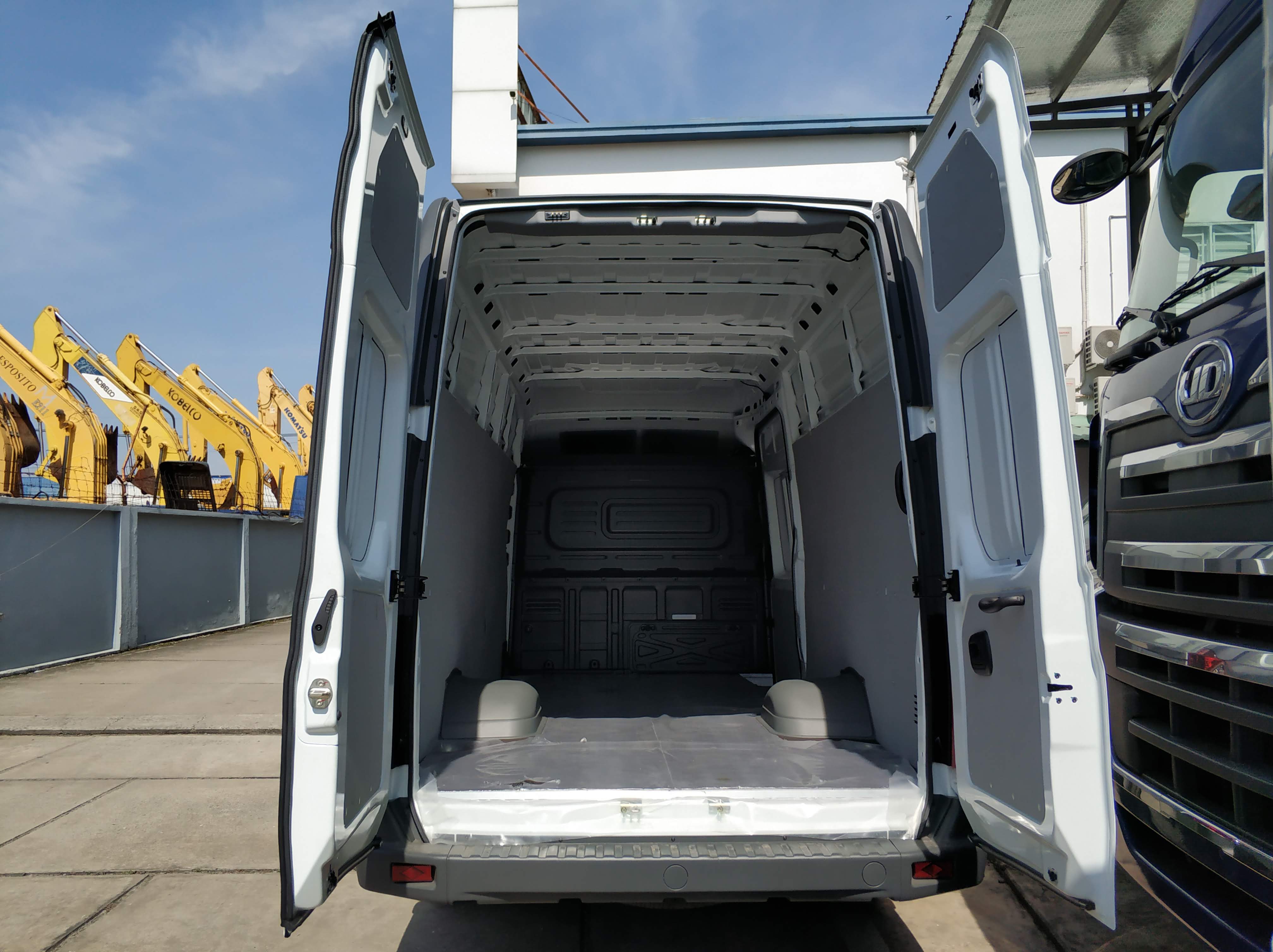 GAZ 3 Chỗ - http://marketing.udtrucks.com.vn/file/gaz/gaz-3-cho/photo/IMG_20221031_094032.jpg