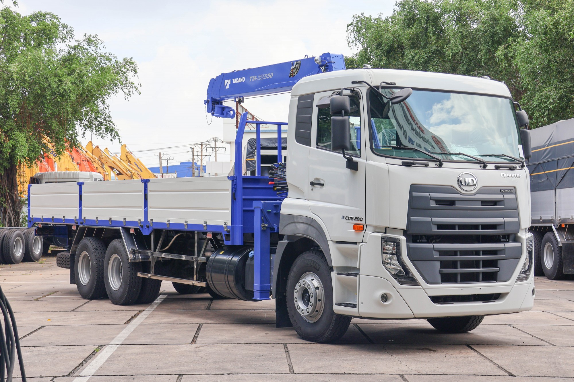 Cẩu Tadano 6x2 CDE 280 TL - http://marketing.udtrucks.com.vn/file/udtrucks/CDE-280/Tadano/photo/IMG_3258.jpg