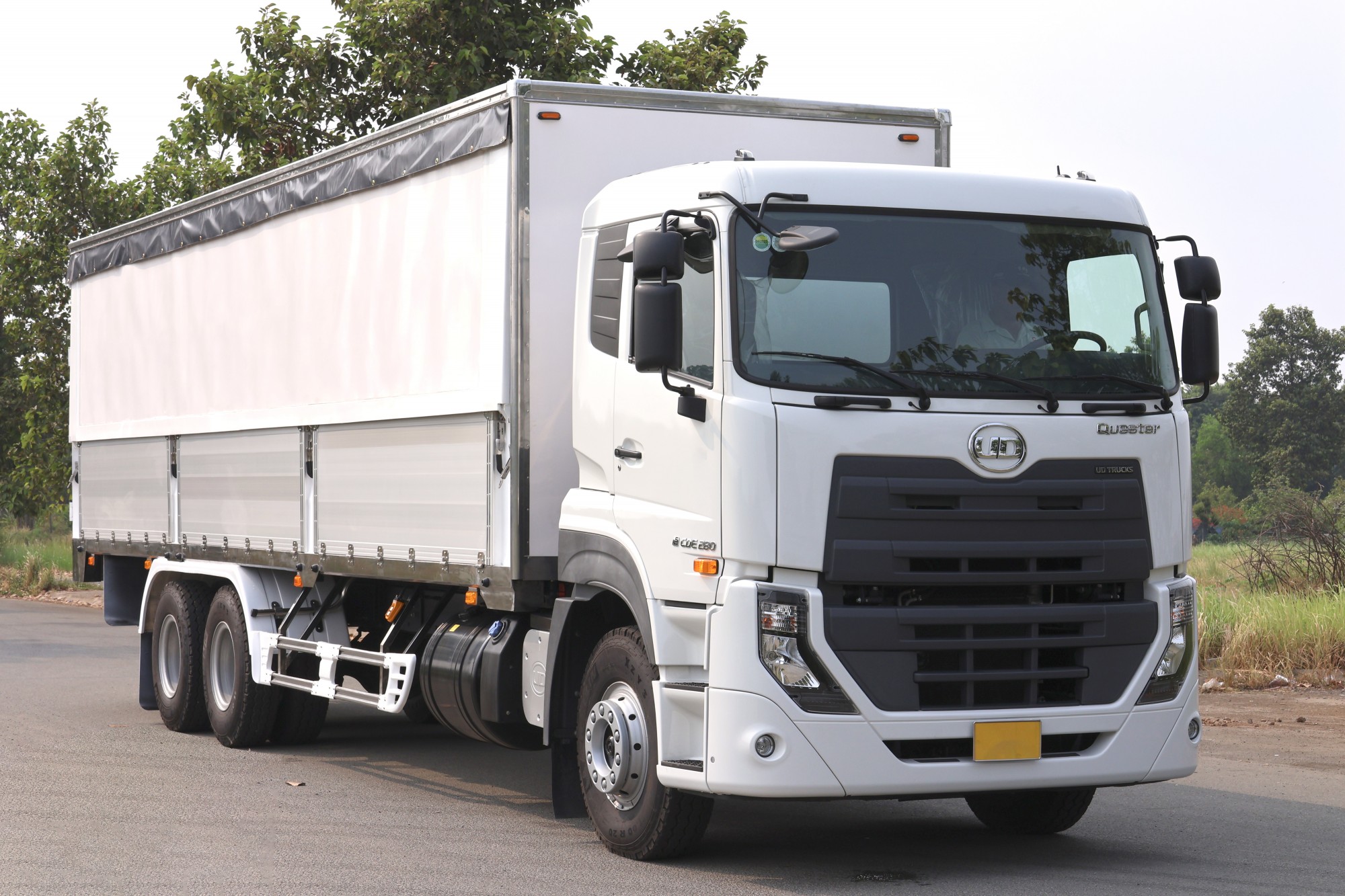 Thùng Cánh Dơi 6x2 CDE 280 - http://marketing.udtrucks.com.vn/file/udtrucks/CDE-280/Thung-Canh-Doi/photo/IMG_0205.jpg