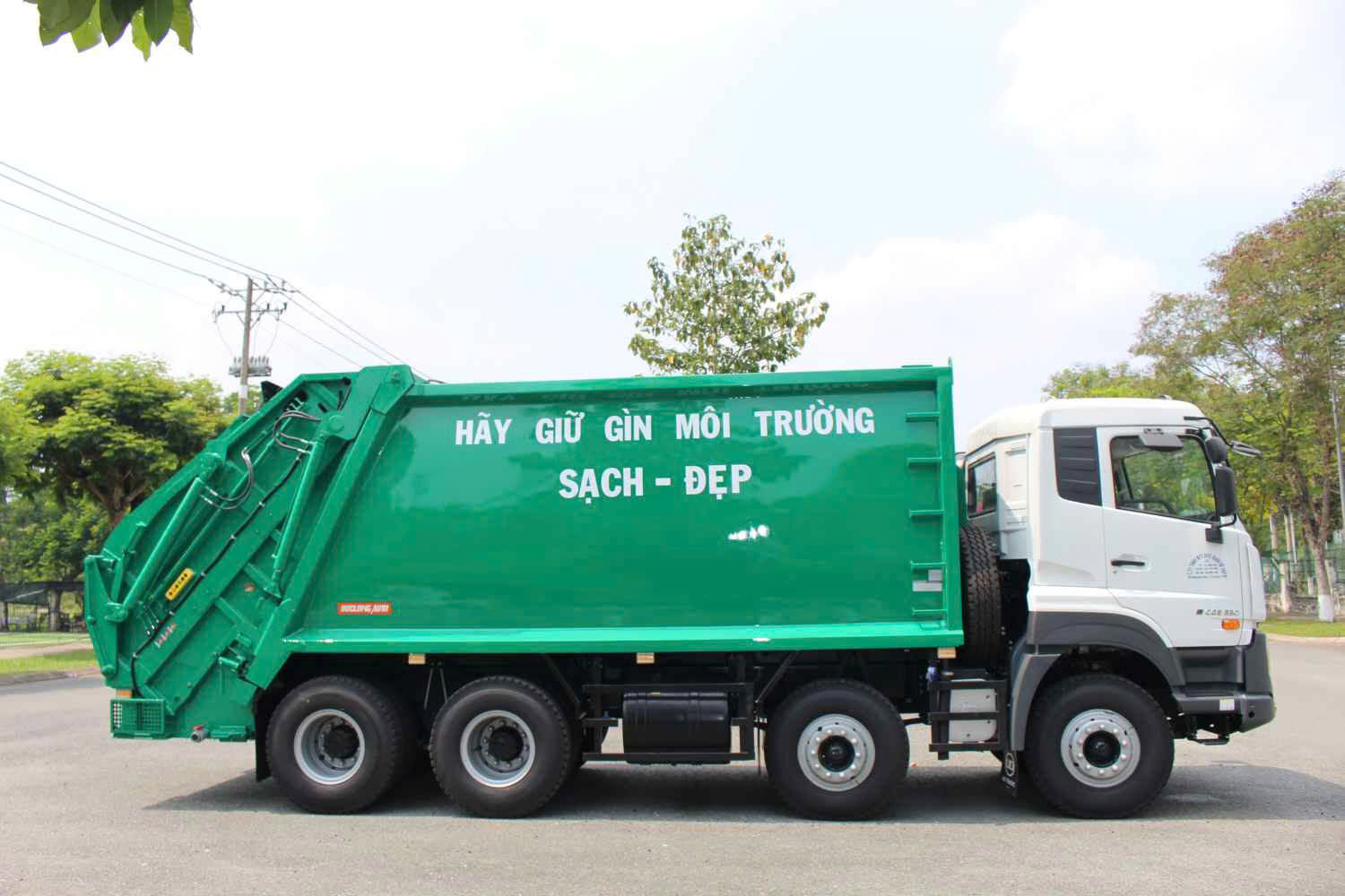 Xe Ép Rác 8x4 CGE 350 - http://marketing.udtrucks.com.vn/file/udtrucks/CGE-350/Ep-Rac/photo/8c44c104eea55efb07b41.jpg