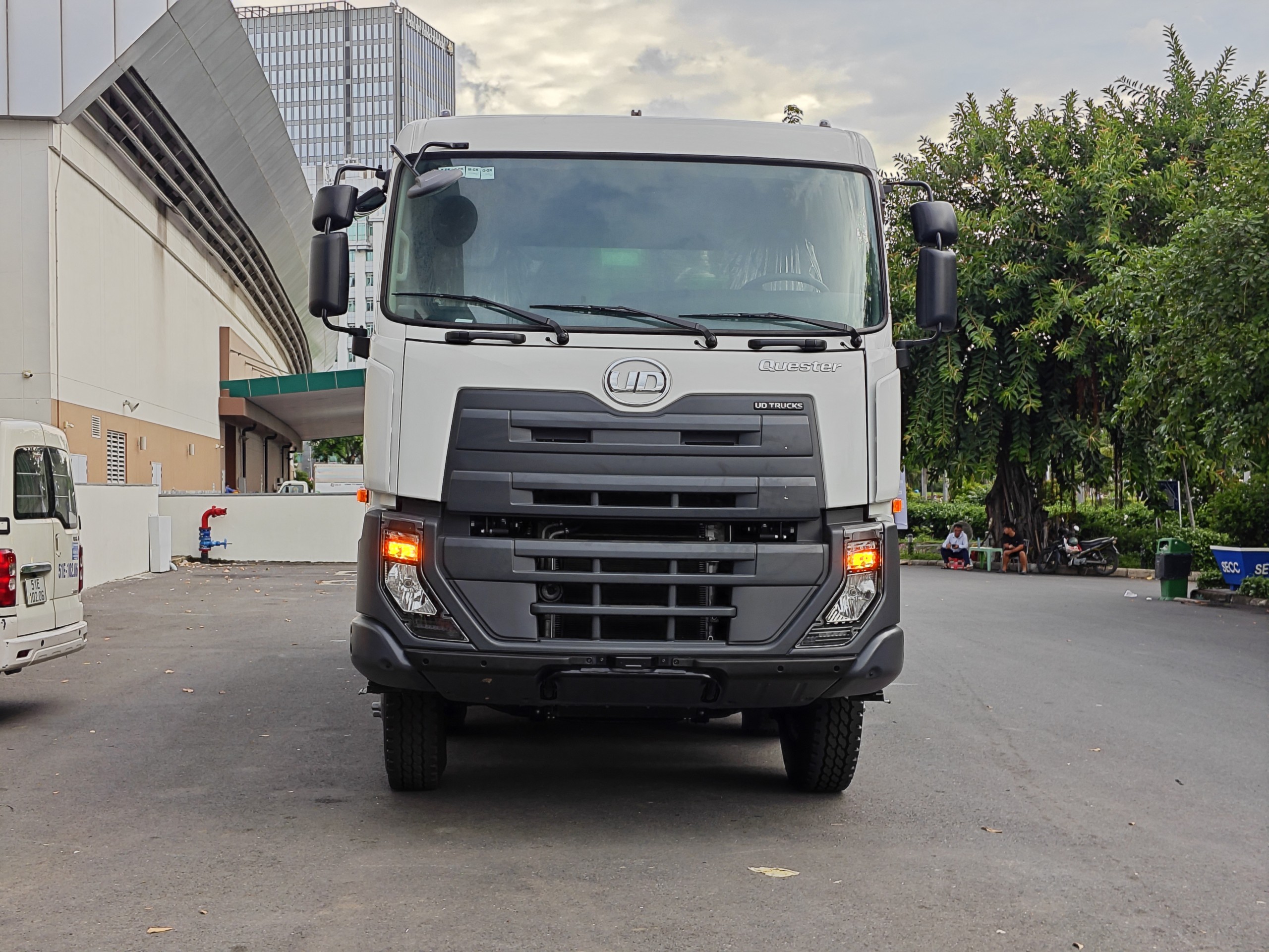 Xe Ép Rác 8x4 CGE 350 - http://marketing.udtrucks.com.vn/file/udtrucks/CGE-350/Ep-Rac/photo/img_20250525_160951.jpg