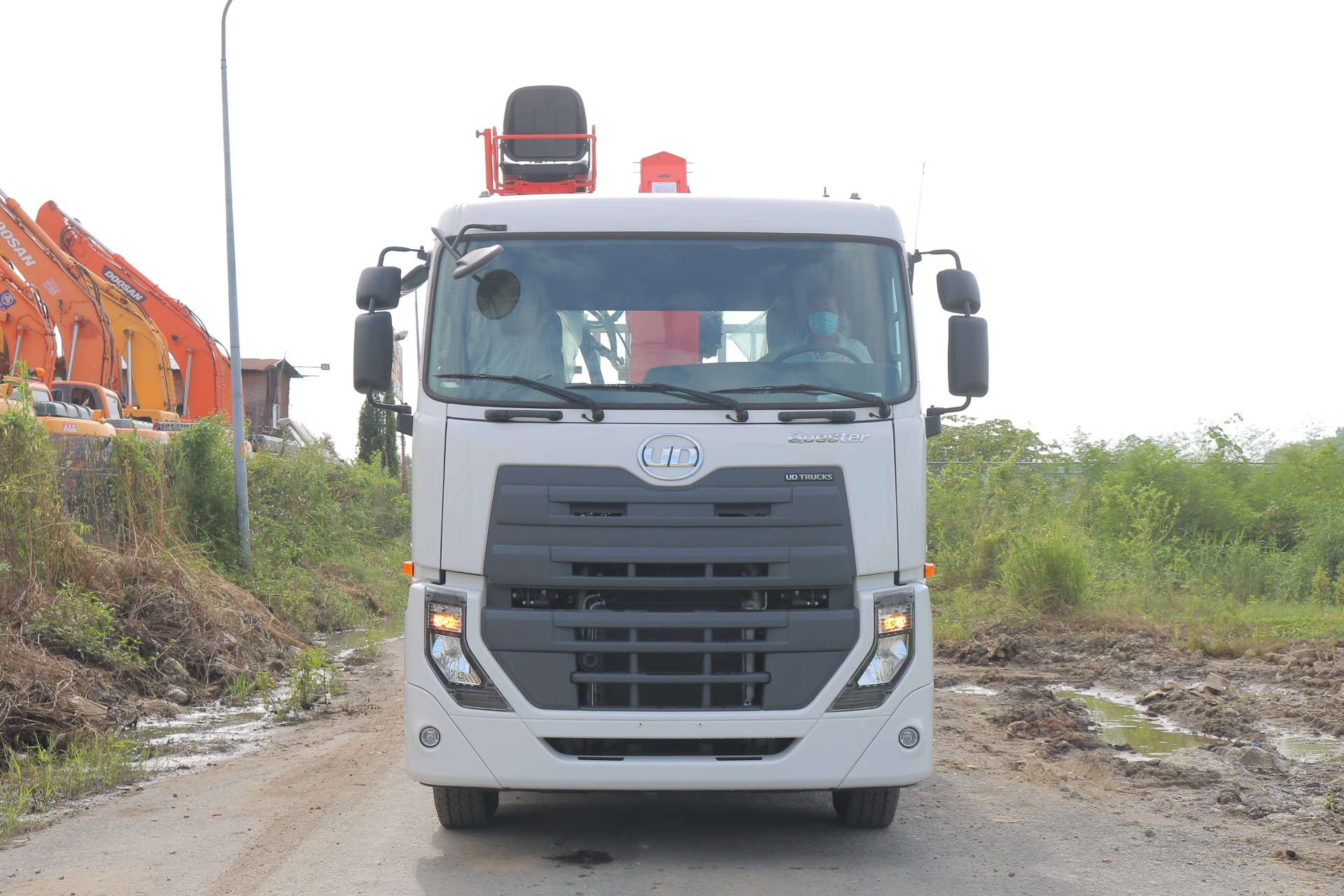 Tải Cẩu 8x4 CGE 350 KangLim - http://marketing.udtrucks.com.vn/file/udtrucks/CGE-350/Kanglim/photo/IMG_0635.jpg