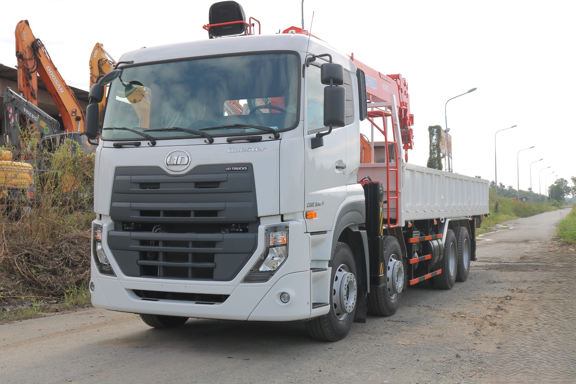 Tải Cẩu 8x4 CGE 350 KangLim - http://marketing.udtrucks.com.vn/file/udtrucks/CGE-350/Kanglim/photo/IMG_0649.jpg