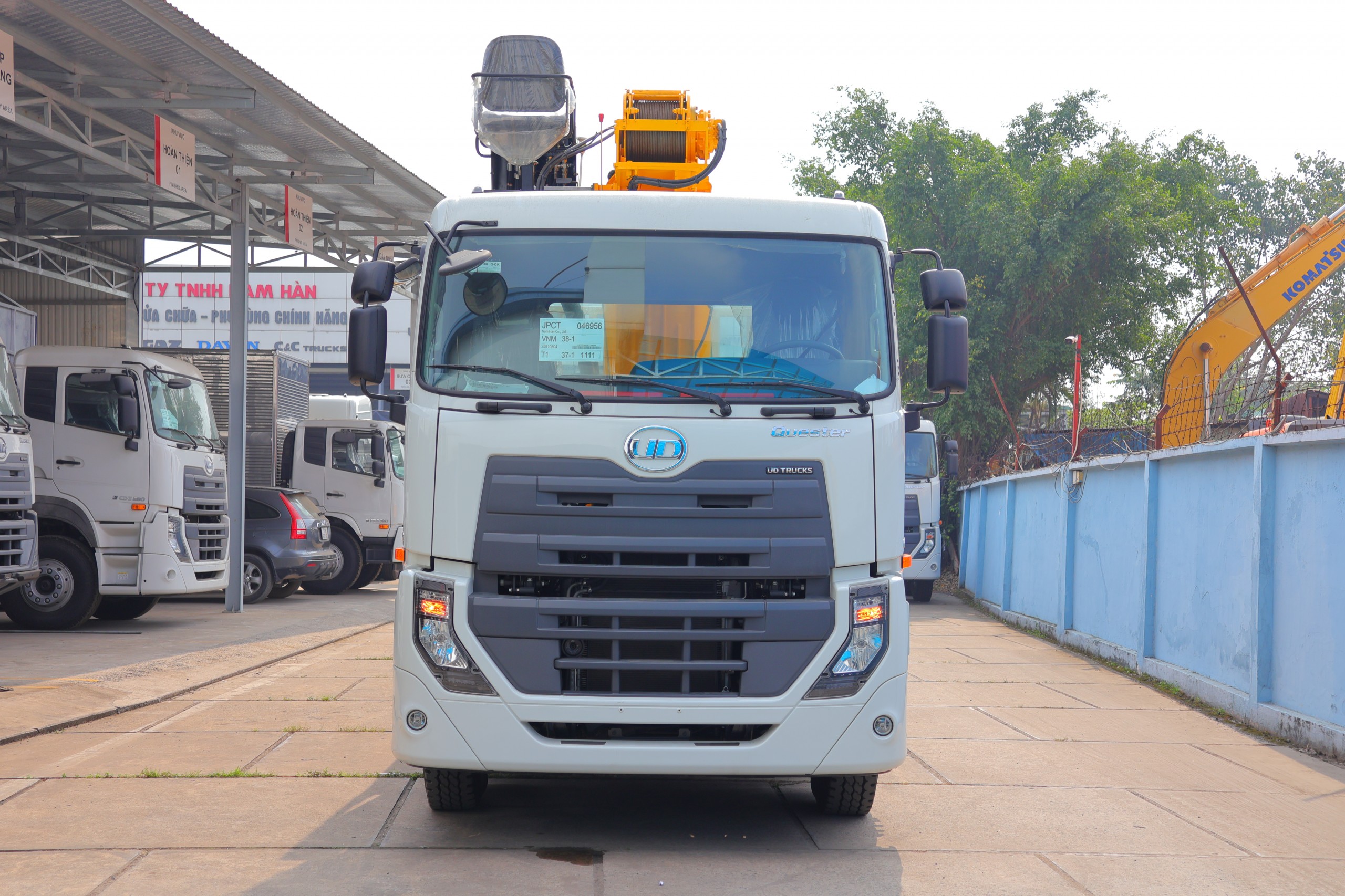 8x4 CGE 350 Soosan SCS1516S - http://marketing.udtrucks.com.vn/file/udtrucks/CGE-350/Soosan-SCS1516S/photo/img_3676.jpg