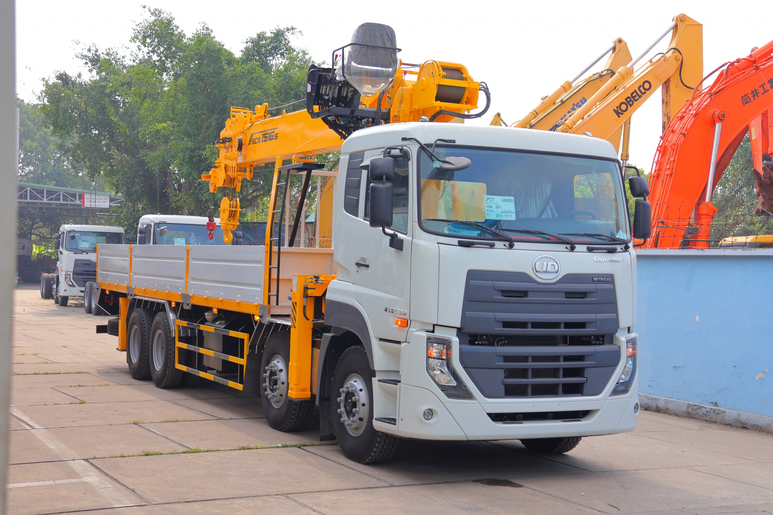 8x4 CGE 350 Soosan SCS1516S