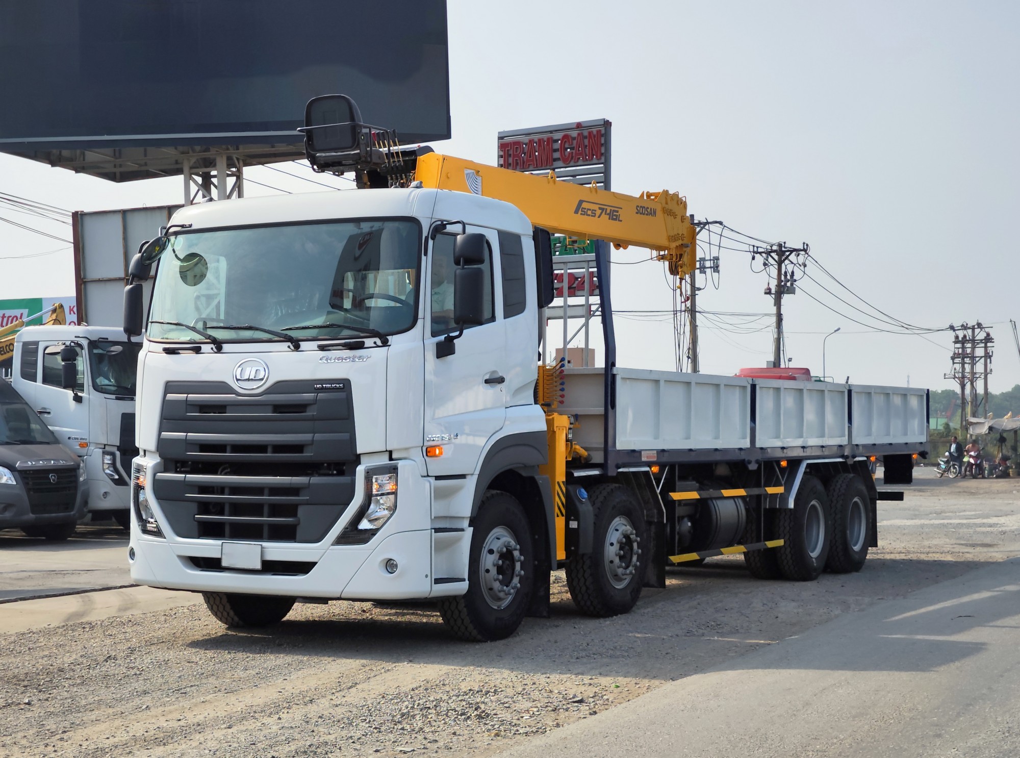 Cẩu SOOSAN 8x4 CGE 350 - http://marketing.udtrucks.com.vn/file/udtrucks/CGE-350/Soosan/photo/3.jpg