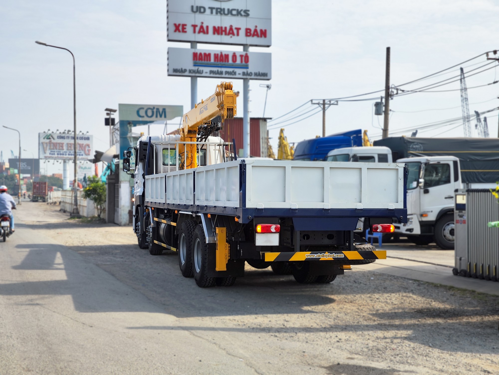Cẩu SOOSAN 8x4 CGE 350 - http://marketing.udtrucks.com.vn/file/udtrucks/CGE-350/Soosan/photo/4.jpg