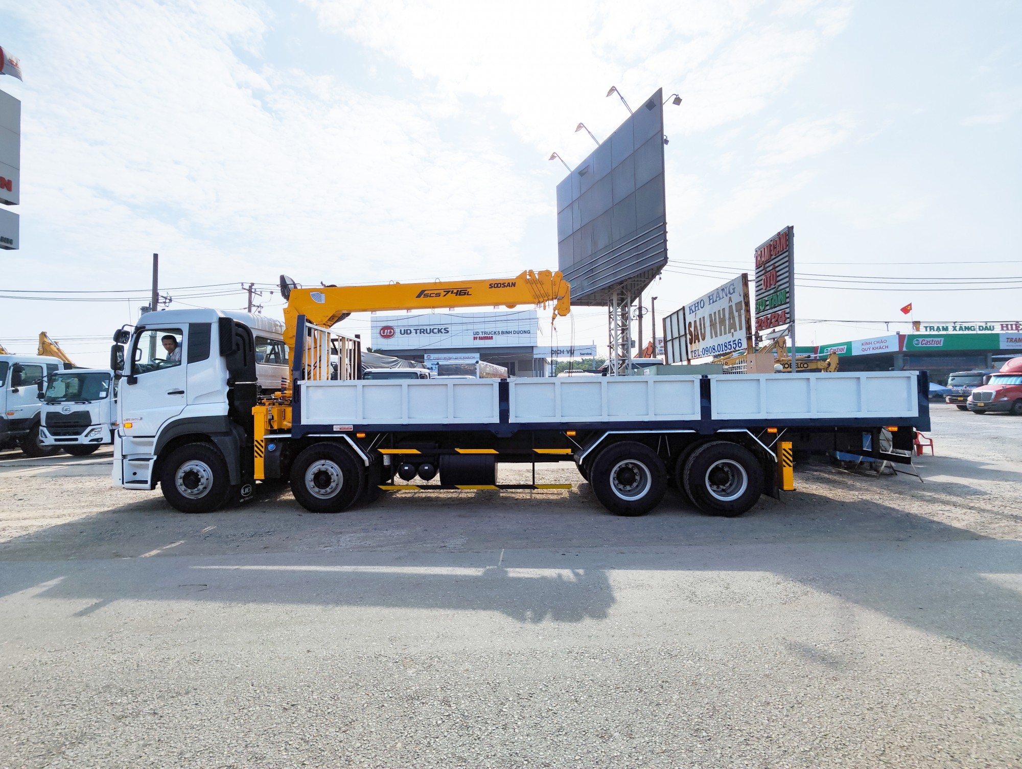 Cẩu SOOSAN 8x4 CGE 350 - http://marketing.udtrucks.com.vn/file/udtrucks/CGE-350/Soosan/photo/7.jpg