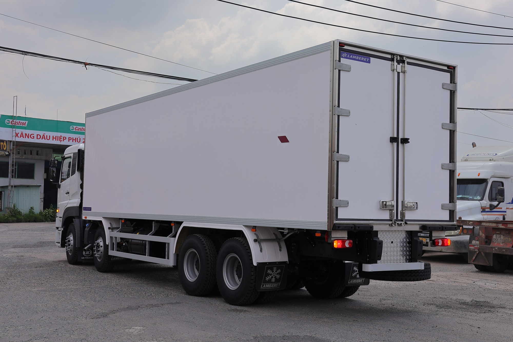 Thùng Bảo Ôn 8x4 CGE 350 LBR - http://marketing.udtrucks.com.vn/file/udtrucks/CGE-350/TDL-Lamberet/photo/IMG_0793.jpg