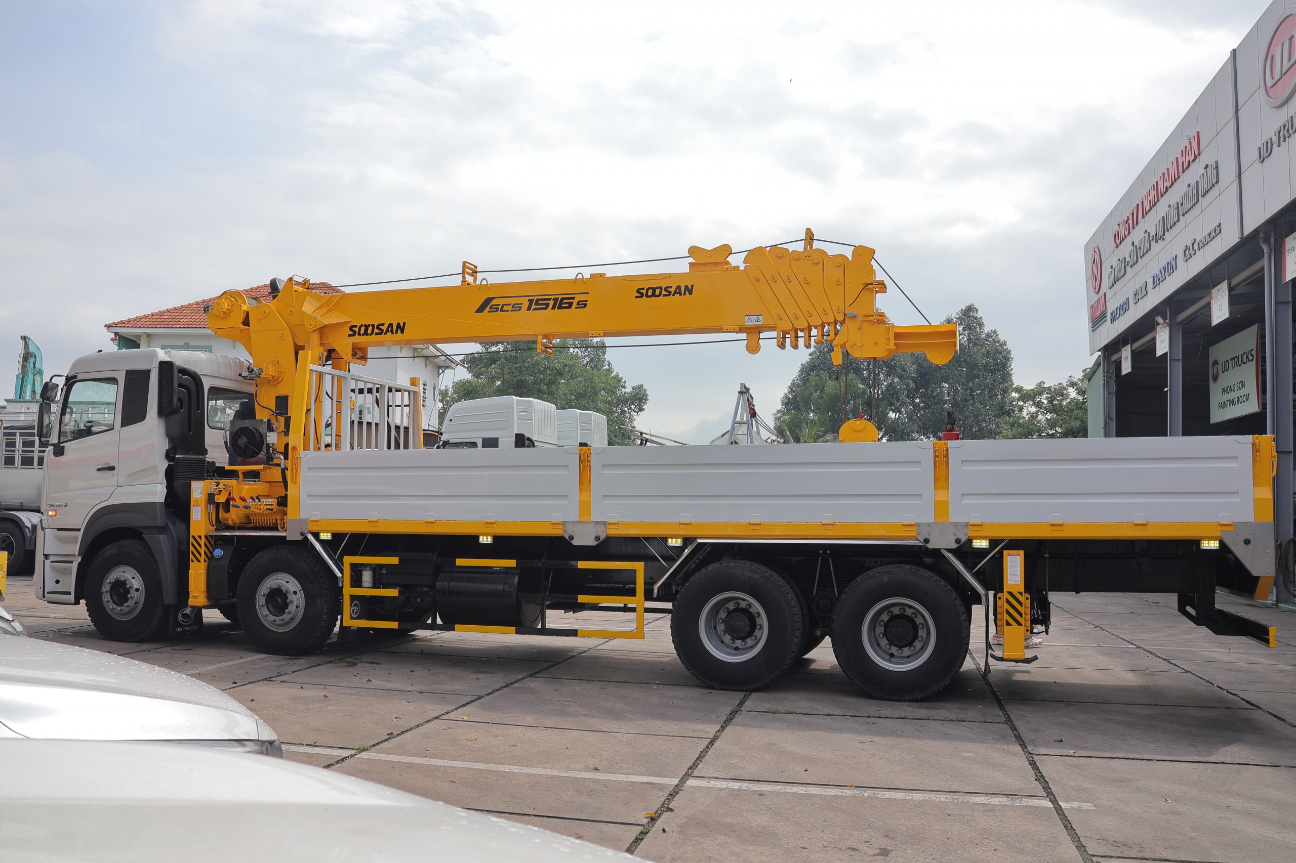 8x4 CGE 350 Soosan SCS1516S 2026 - http://marketing.udtrucks.com.vn/file/udtrucks/CGE-350/v2026-Soosan-SCS1516S/photo/img_6051.jpg