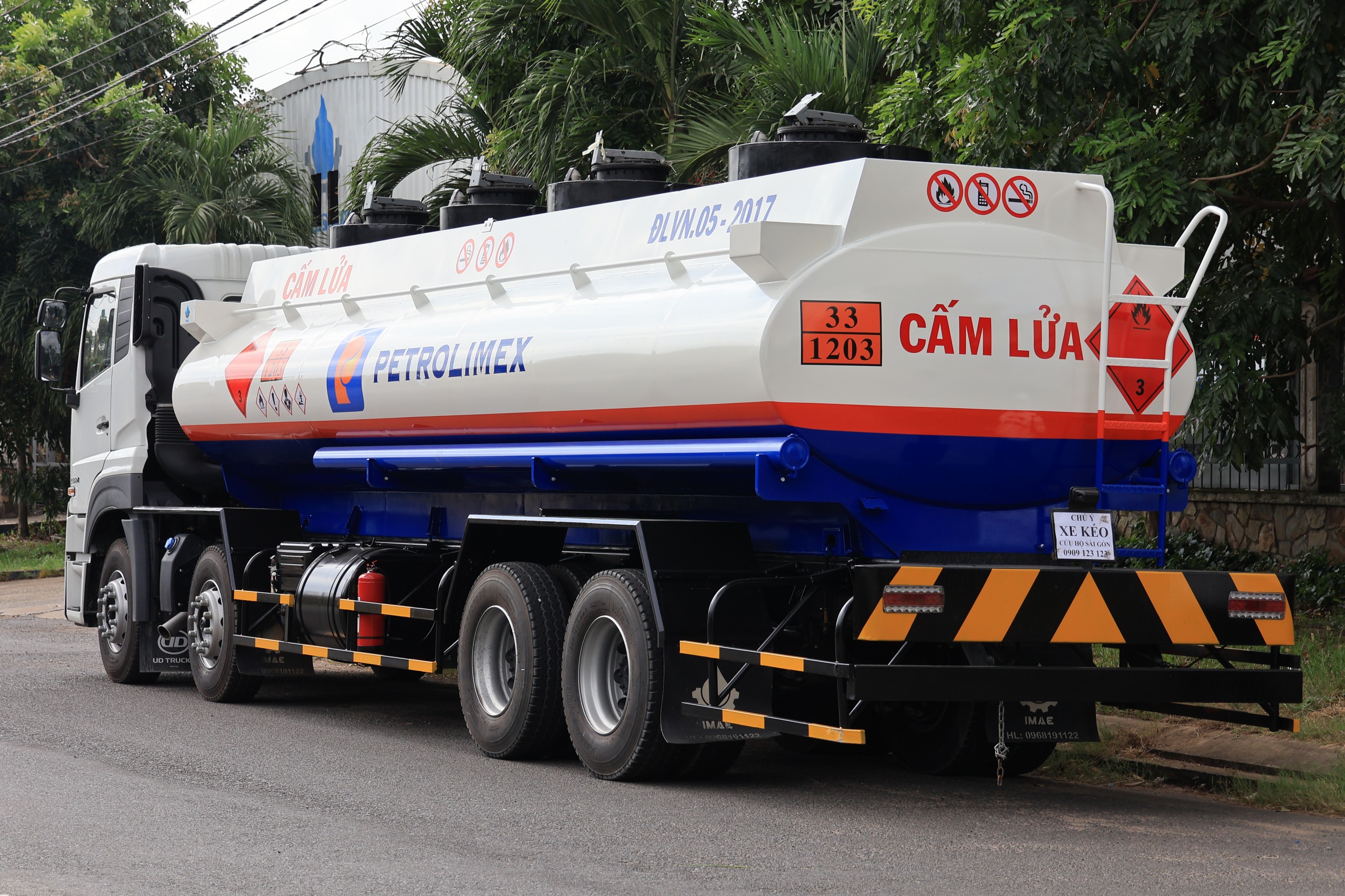 8x4 CGE 350 Xitec 22m³ IMAE - http://marketing.udtrucks.com.vn/file/udtrucks/CGE-350/v2026-xitec-22m3/photo/img_5948.jpg