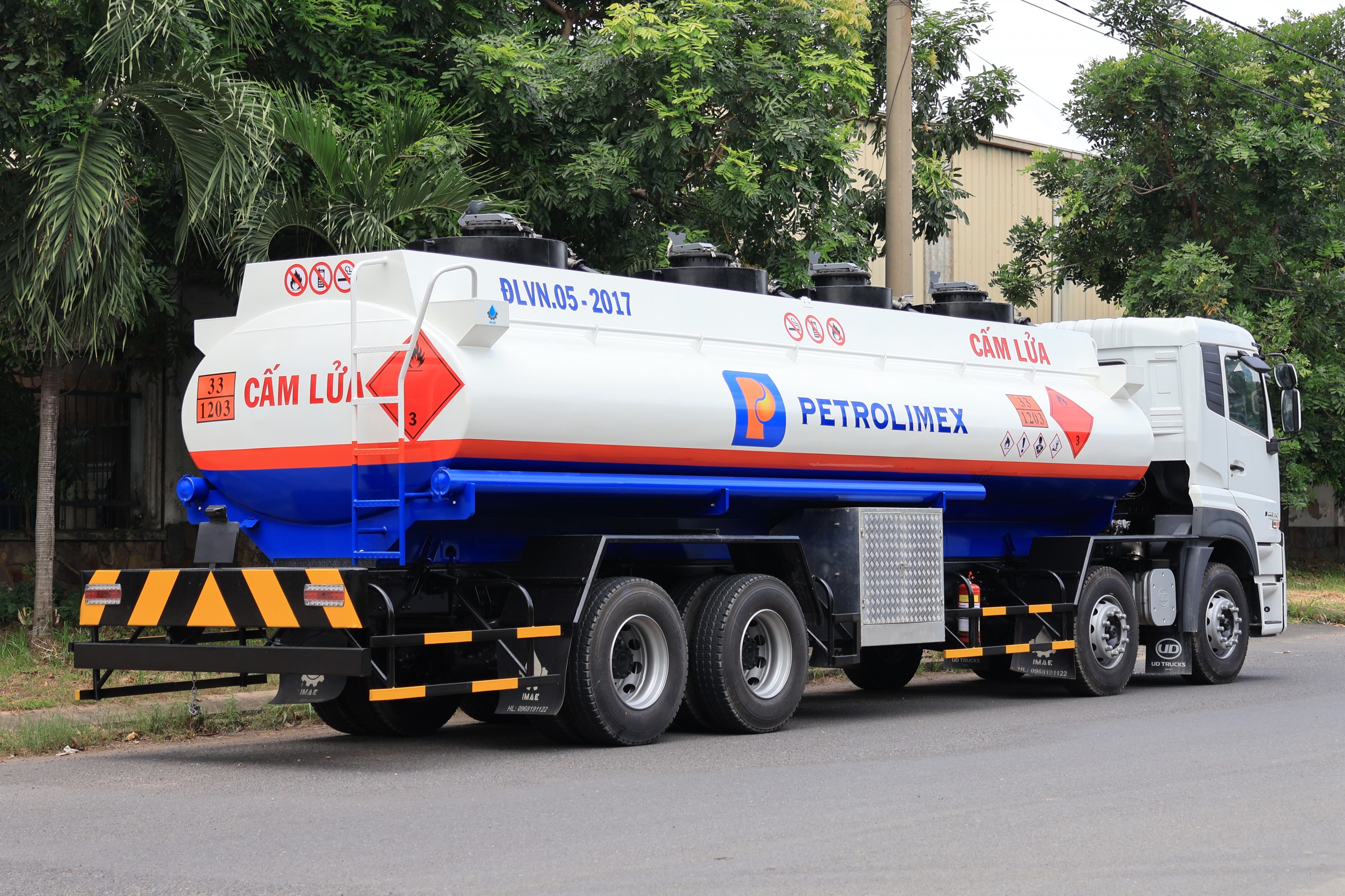 8x4 CGE 350 Xitec 22m³ IMAE - http://marketing.udtrucks.com.vn/file/udtrucks/CGE-350/v2026-xitec-22m3/photo/img_5960.jpg