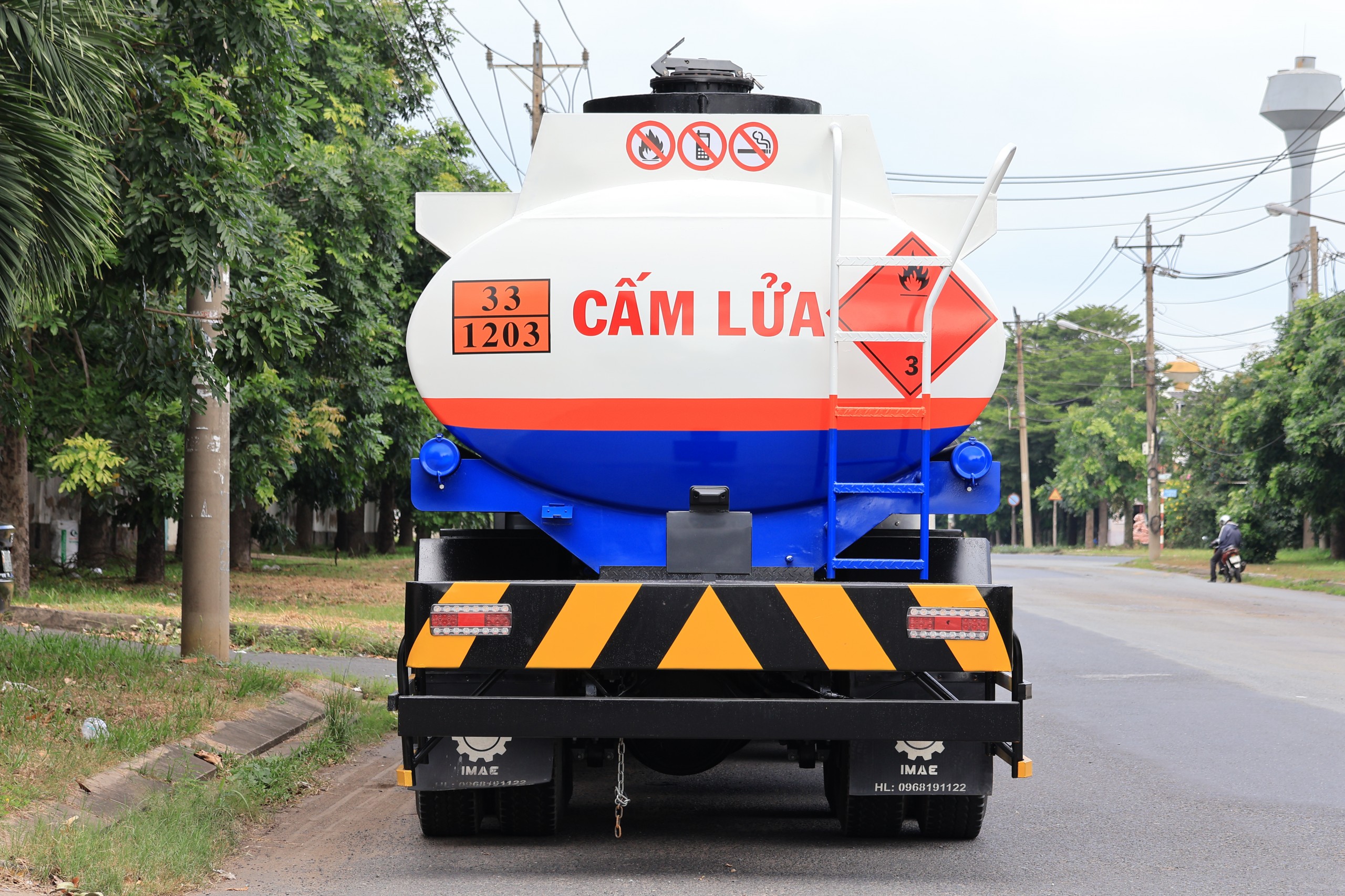 8x4 CGE 350 Xitec 22m³ IMAE - http://marketing.udtrucks.com.vn/file/udtrucks/CGE-350/v2026-xitec-22m3/photo/img_5961.jpg