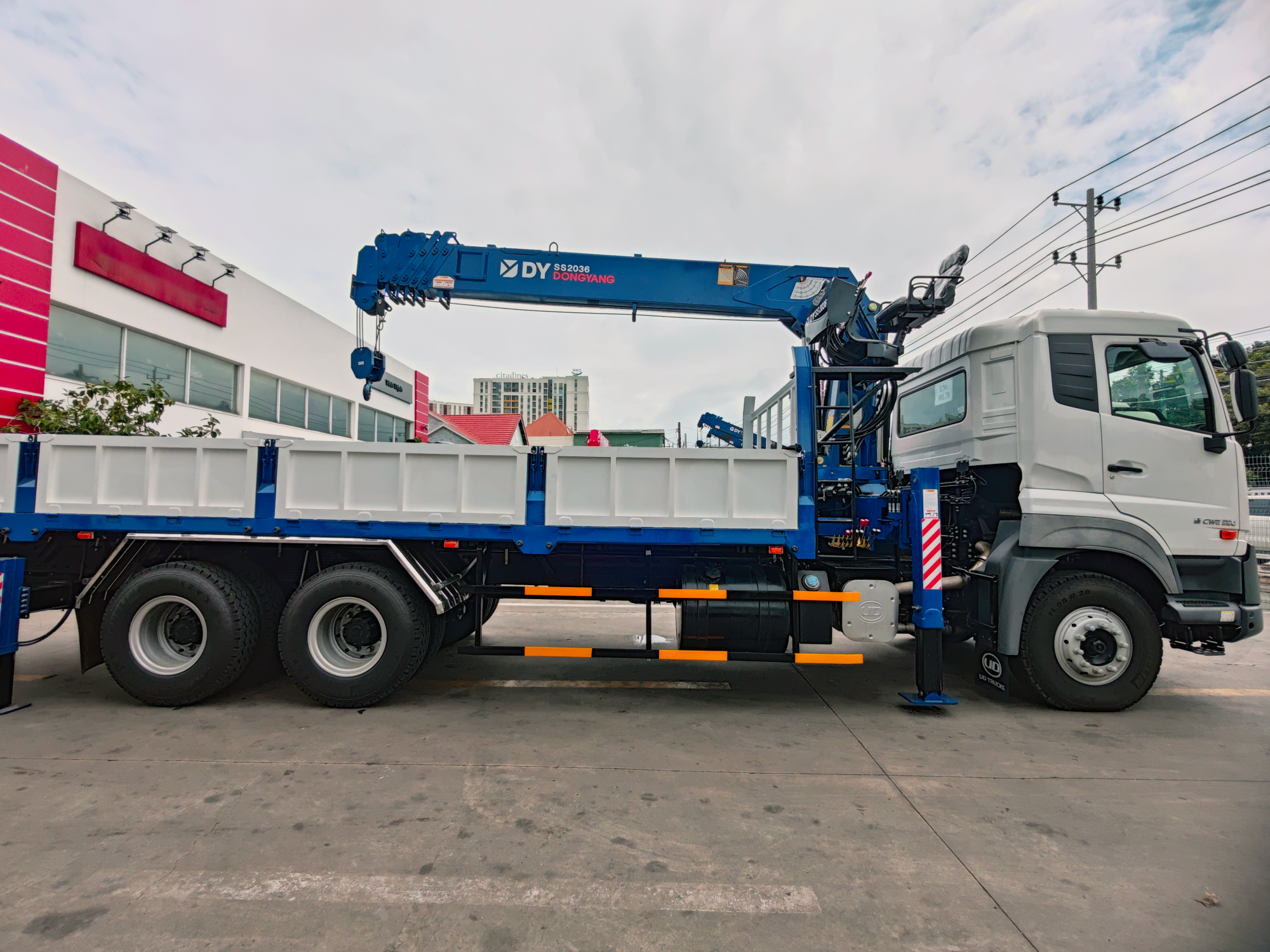 Cẩu Dongyan 6x4 CWE 350 - http://marketing.udtrucks.com.vn/file/udtrucks/CWE-350/Dongyan/photo/IMG_20240717_110650.png
