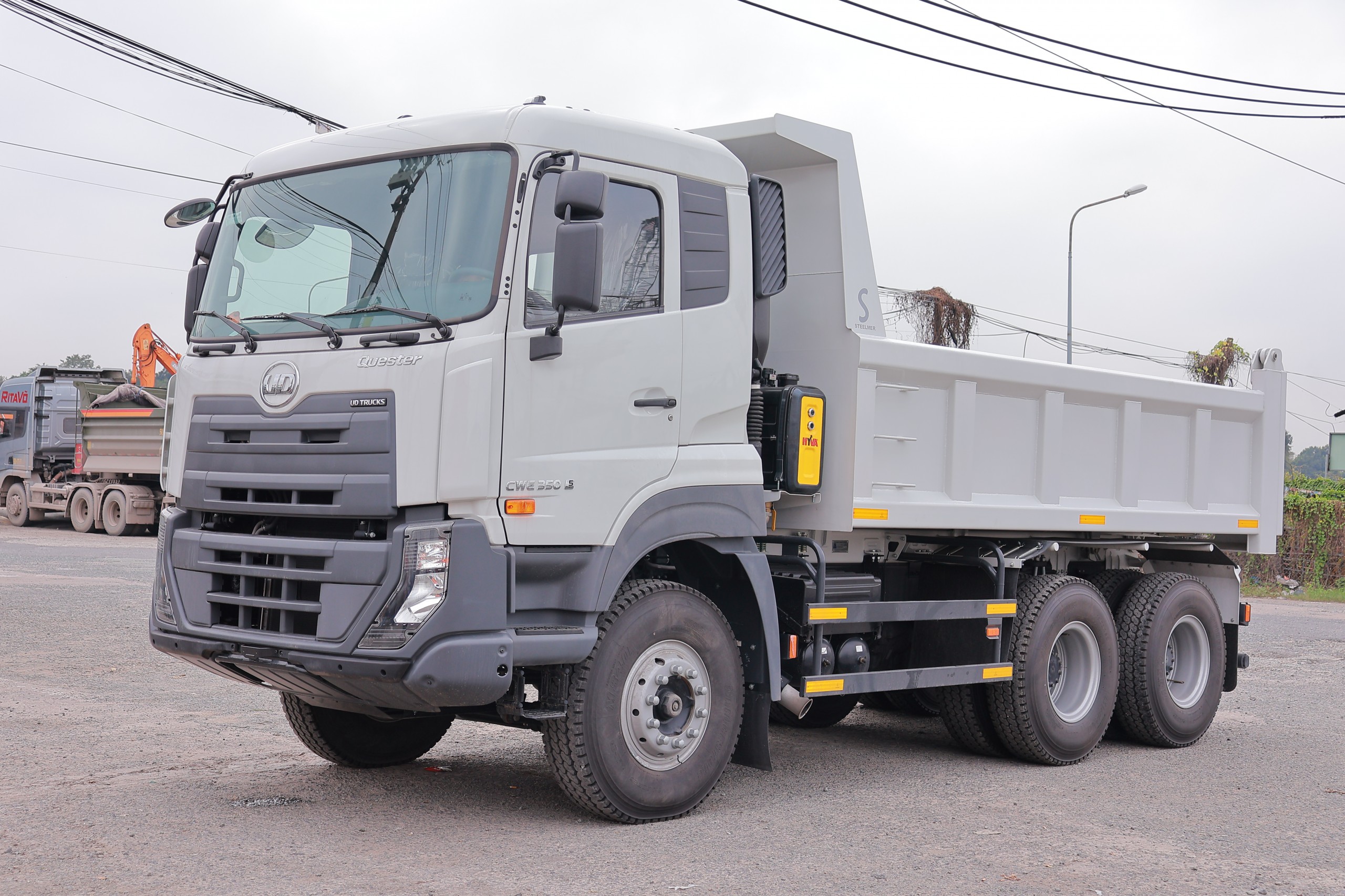 Xe Ben 6x4 CWE 350 10m³ - http://marketing.udtrucks.com.vn/file/udtrucks/CWE-350/Xe-Ben-10m3/photo/img_1562.jpg