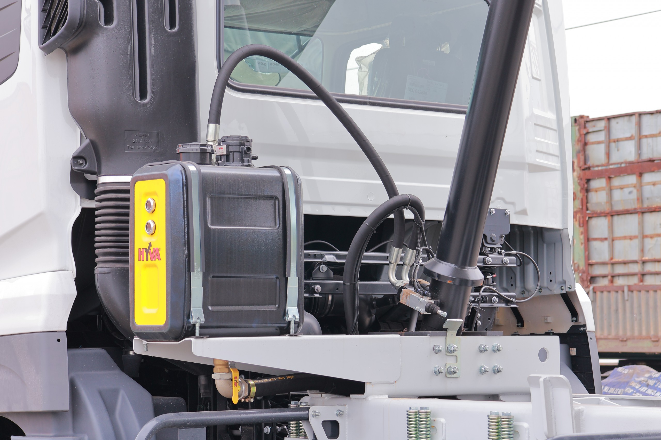 Xe Ben 6x4 CWE 350 10m³ - http://marketing.udtrucks.com.vn/file/udtrucks/CWE-350/Xe-Ben-10m3/photo/img_1596.jpg
