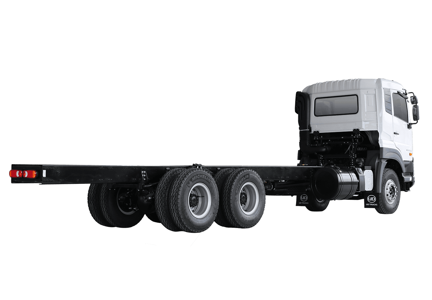 Chassis 6x4 CWE 350 - http://marketing.udtrucks.com.vn/file/udtrucks/CWE-350/low/IMG_4397low.png
