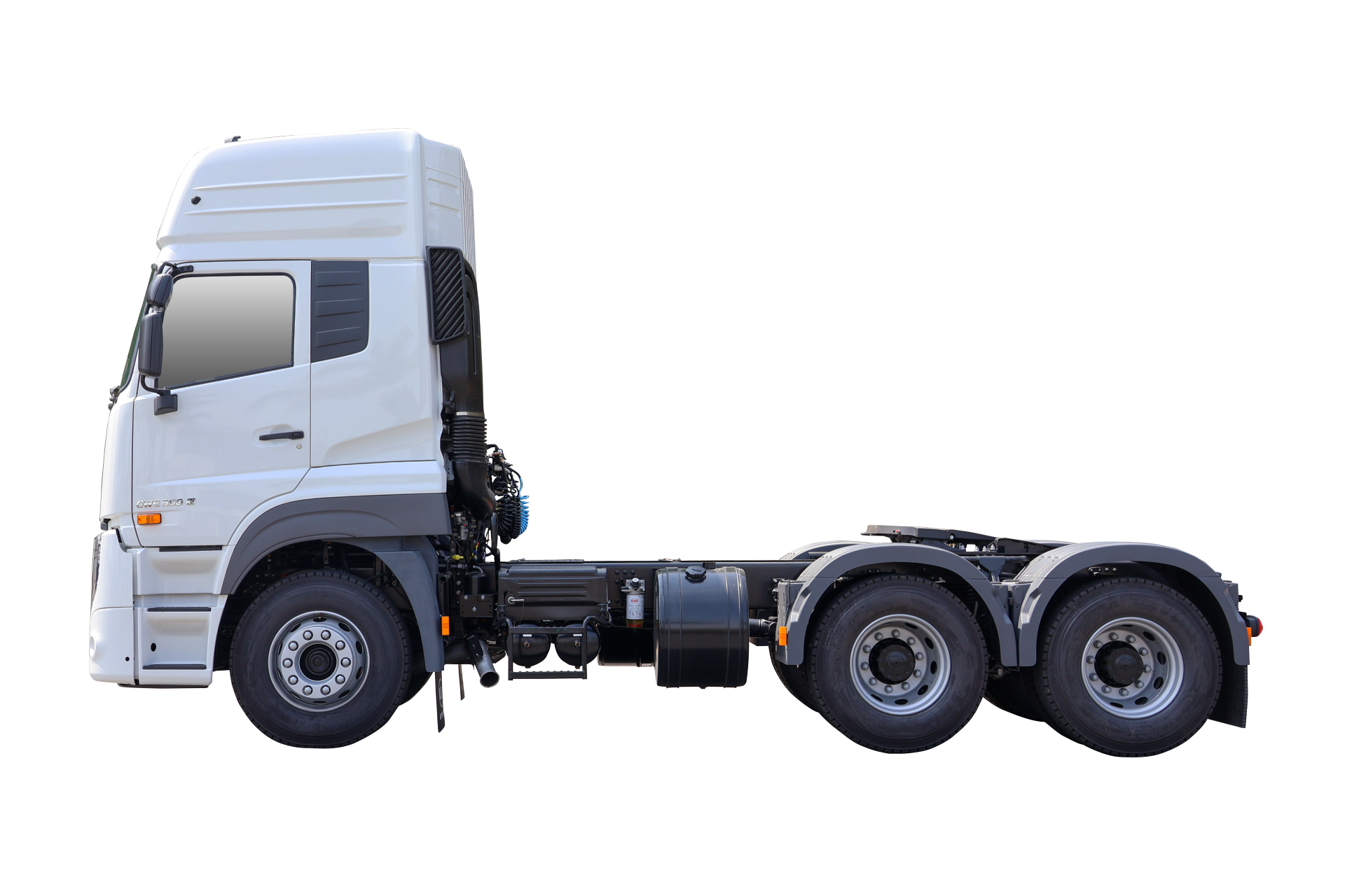 Đầu Kéo Nóc Cao 6x4 GWE 350 - http://marketing.udtrucks.com.vn/file/udtrucks/GWE-350-XXSL/low/IMG_7652_new.png