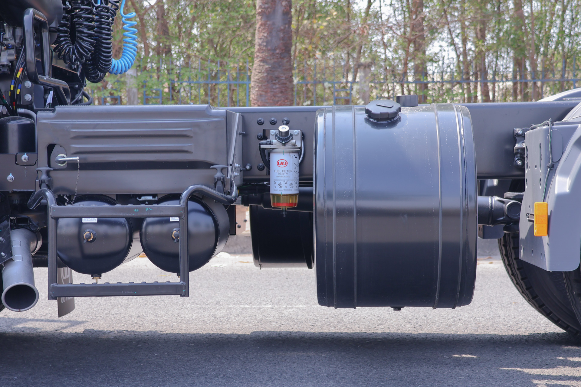Đầu Kéo Nóc Cao 6x4 GWE 350 - http://marketing.udtrucks.com.vn/file/udtrucks/GWE-350-XXSL/photo/IMG_7689.jpg