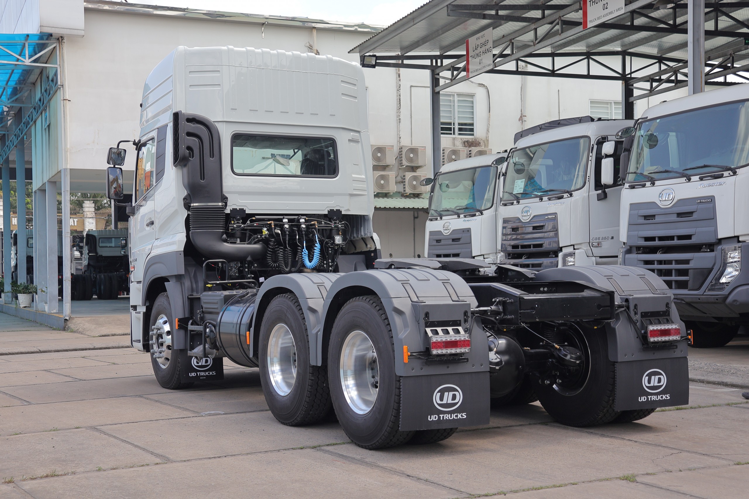 6x4 GWE 410 XXSL 2026 - http://marketing.udtrucks.com.vn/file/udtrucks/GWE-410-XXSL/v2026/photo/gwe_410_xxsl_2026_4.jpg