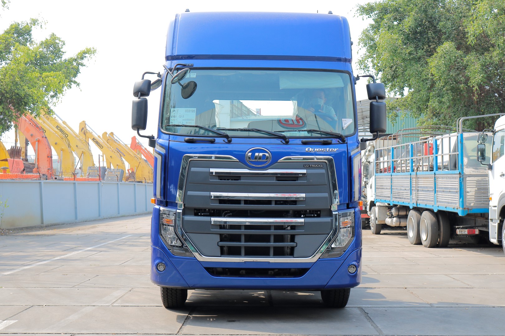 Đầu Kéo 6x4 GWE 460 - http://marketing.udtrucks.com.vn/file/udtrucks/GWE-460/v2022/photo/_MG_2845_Large_.jpg