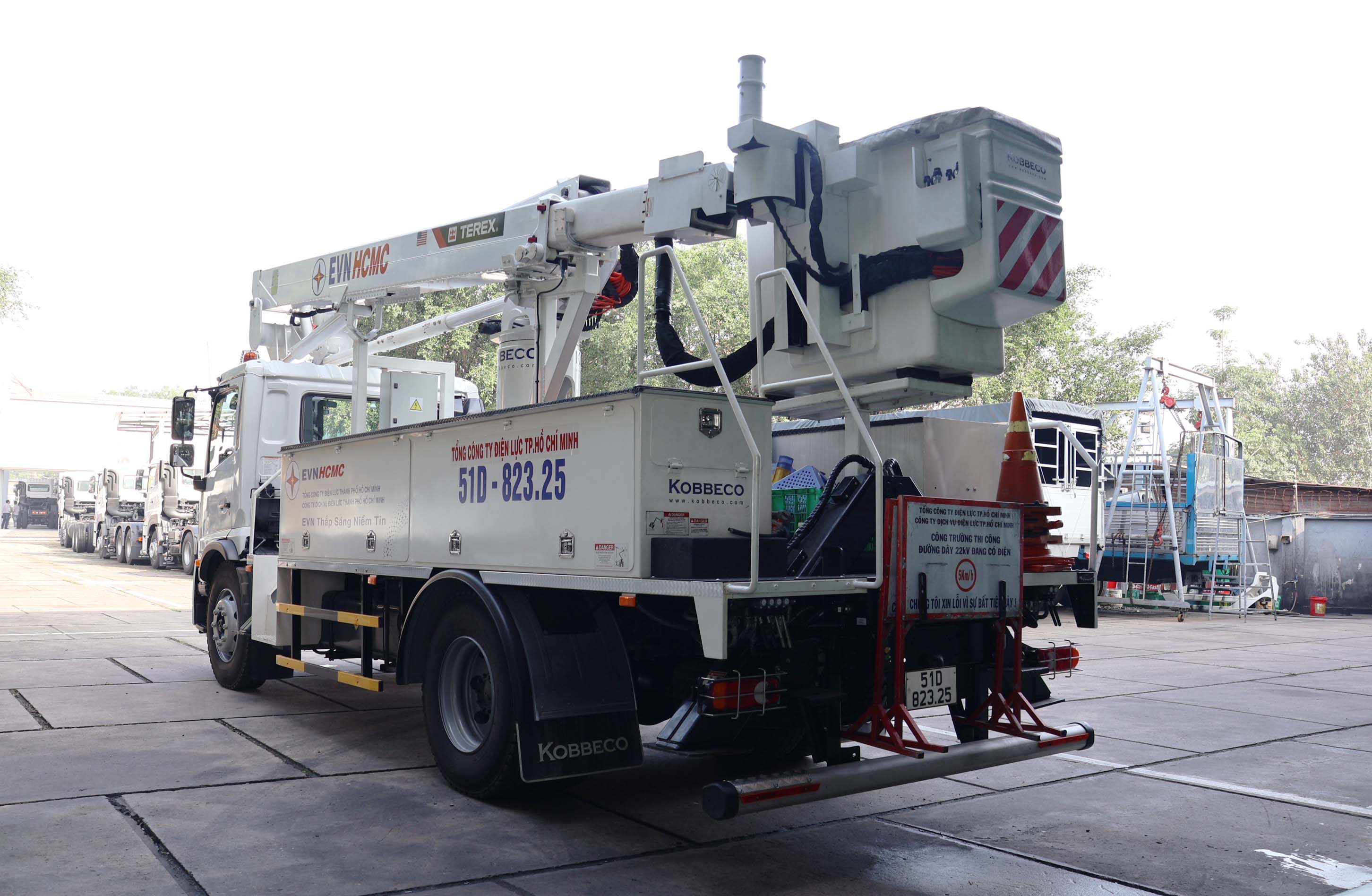 Sữa chữa điện 4x2 LKE 210 - http://marketing.udtrucks.com.vn/file/udtrucks/LKE-210/Sua-Chua-Dien/Photo/IMG_4441.jpg