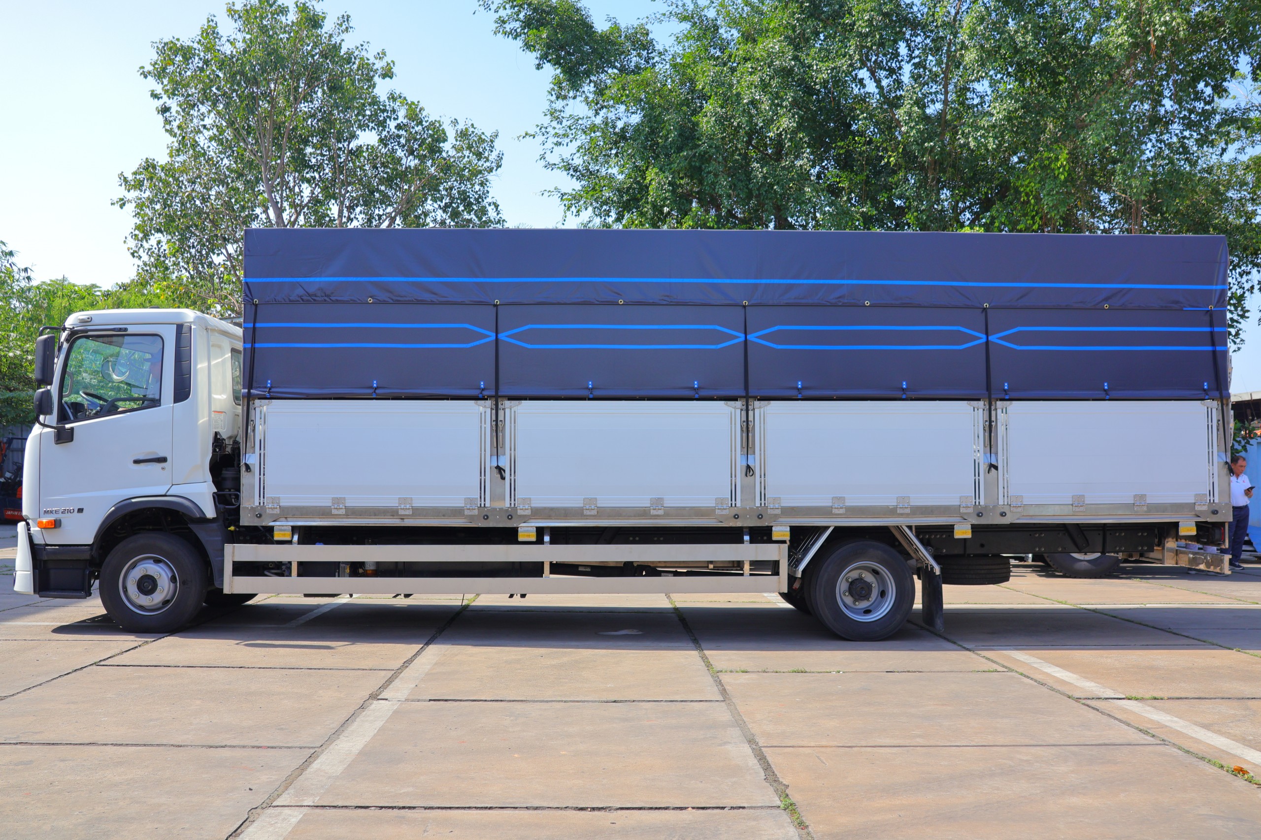 TMB 4x2 MKE 210 - http://marketing.udtrucks.com.vn/file/udtrucks/MKE-210/TMB-6m8/photo/img_3660.jpg