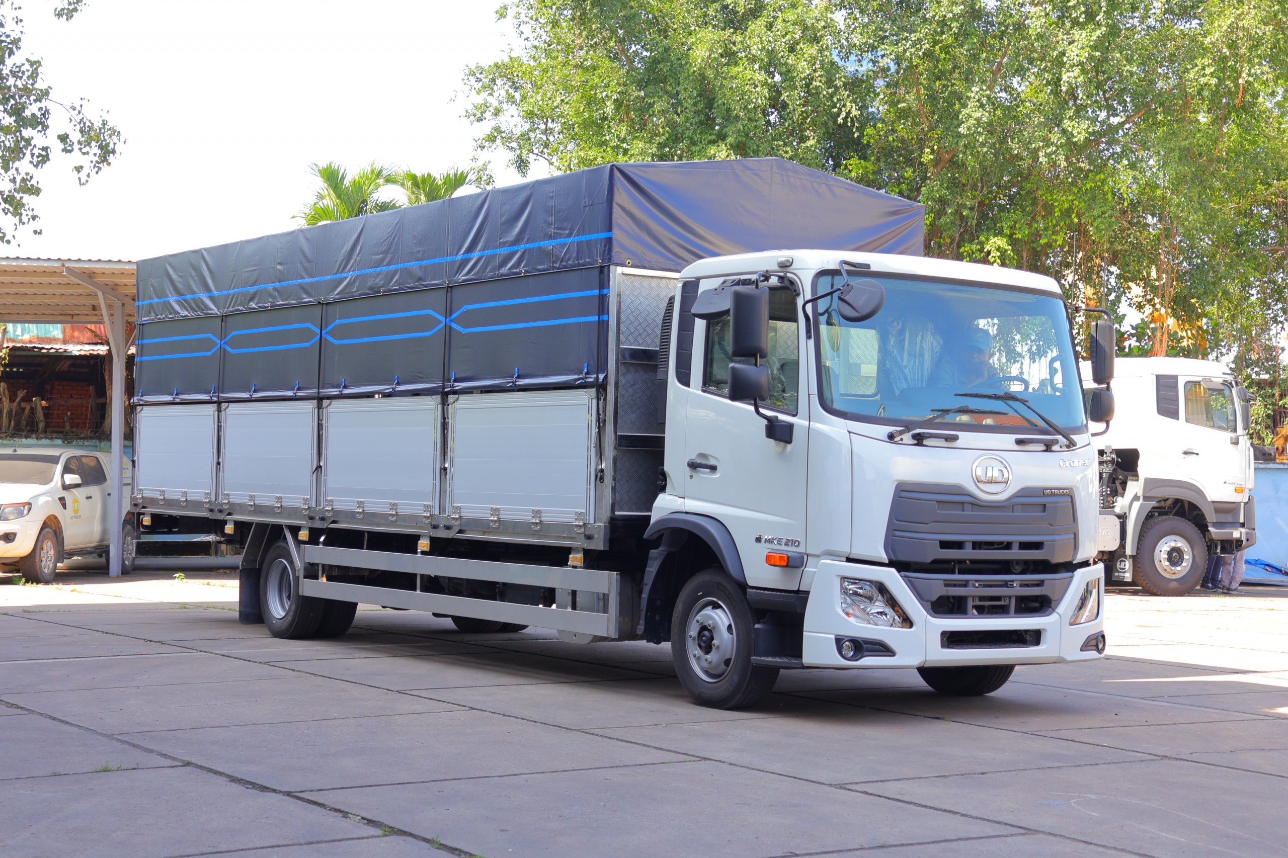 TMB 4x2 MKE 210