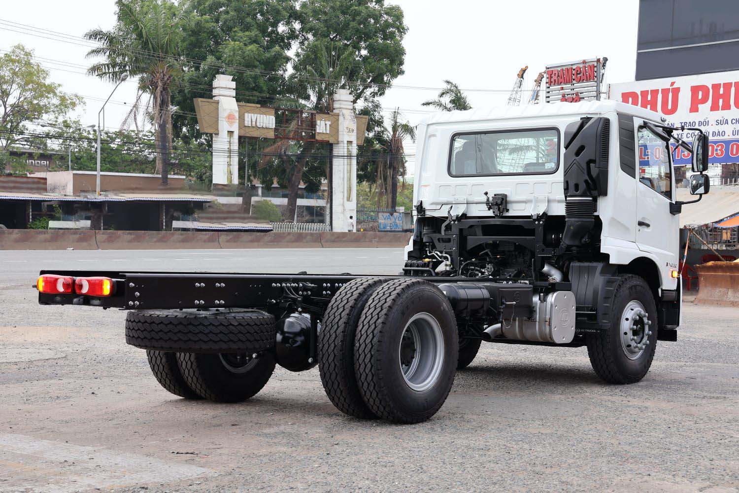 Chassis 4x2 PKE 250 WB3750 - http://marketing.udtrucks.com.vn/file/udtrucks/PKE-250/3750/photo/IMG_0528.jpg